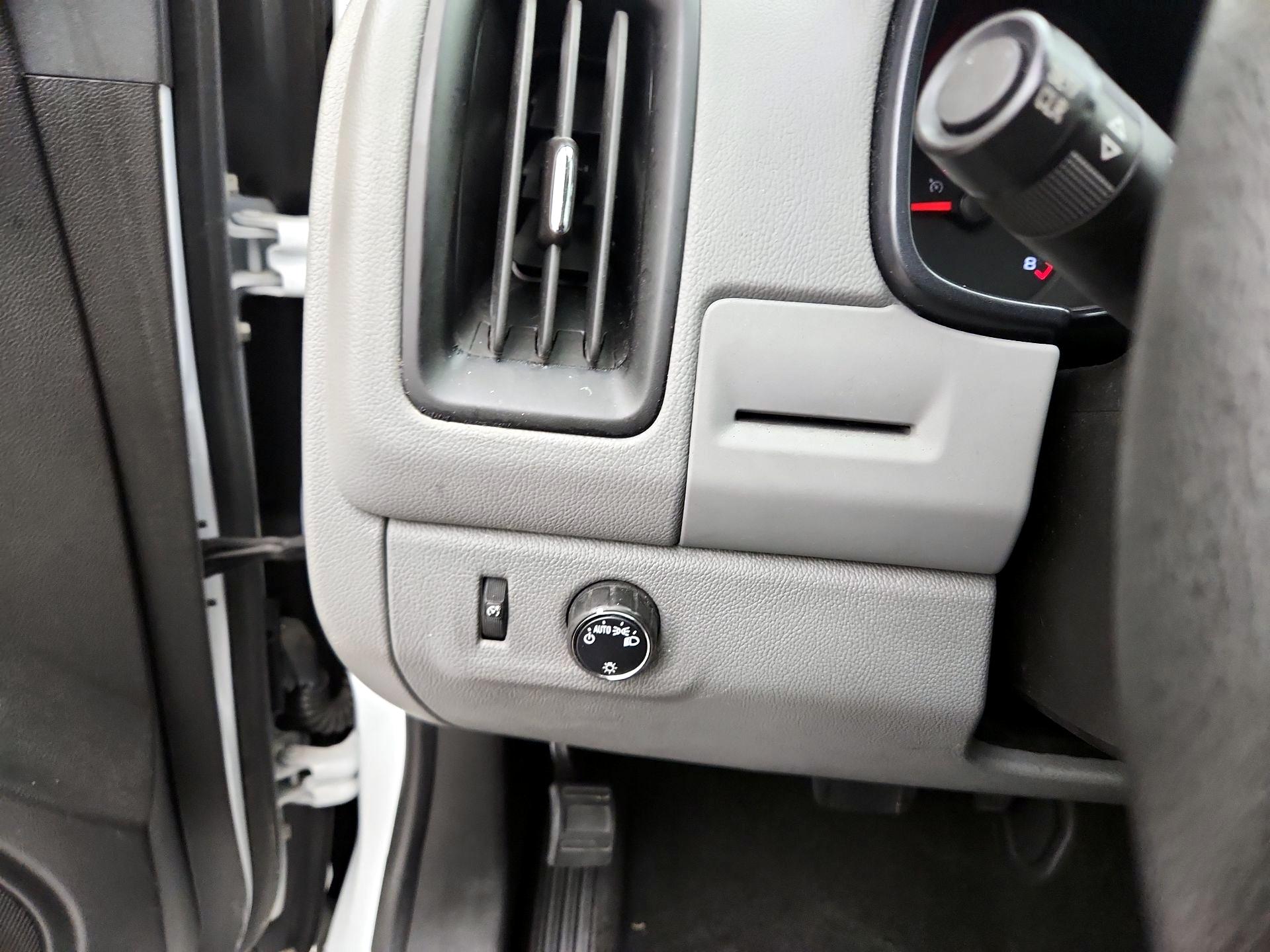 Thumbnail: 2015 GMC Canyon - 13