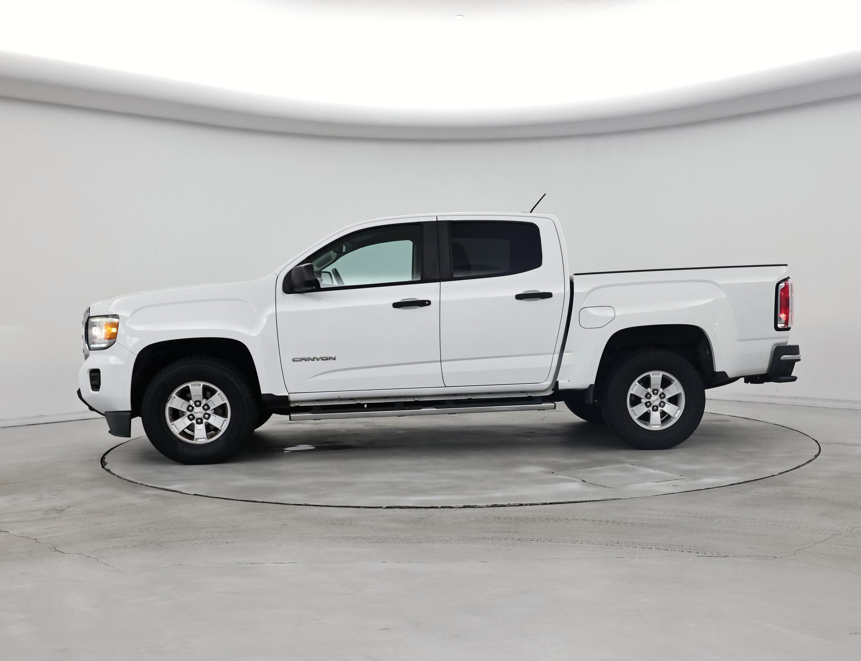 Thumbnail: 2015 GMC Canyon - 3