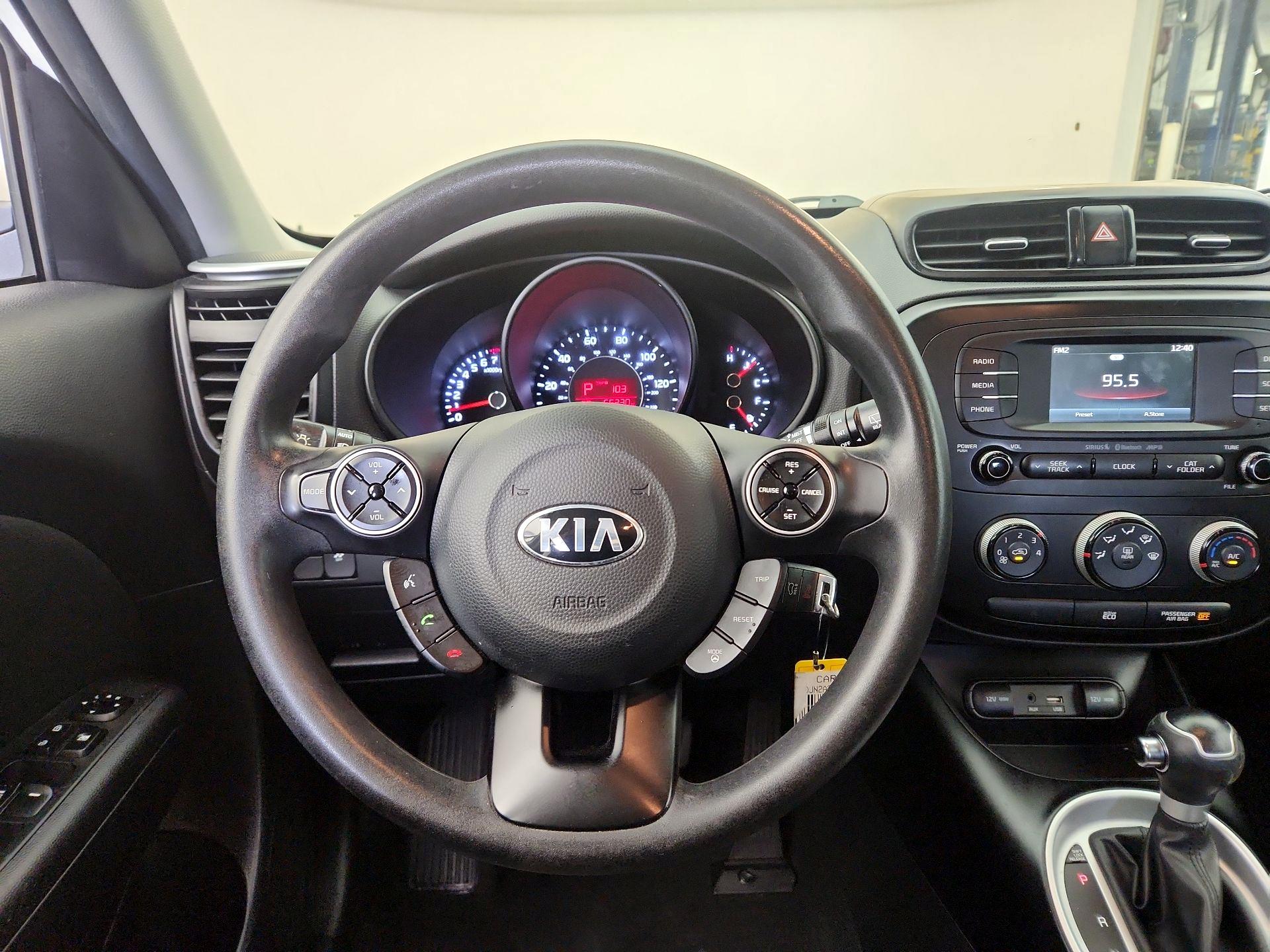 Thumbnail: 2016 Kia Soul - 10