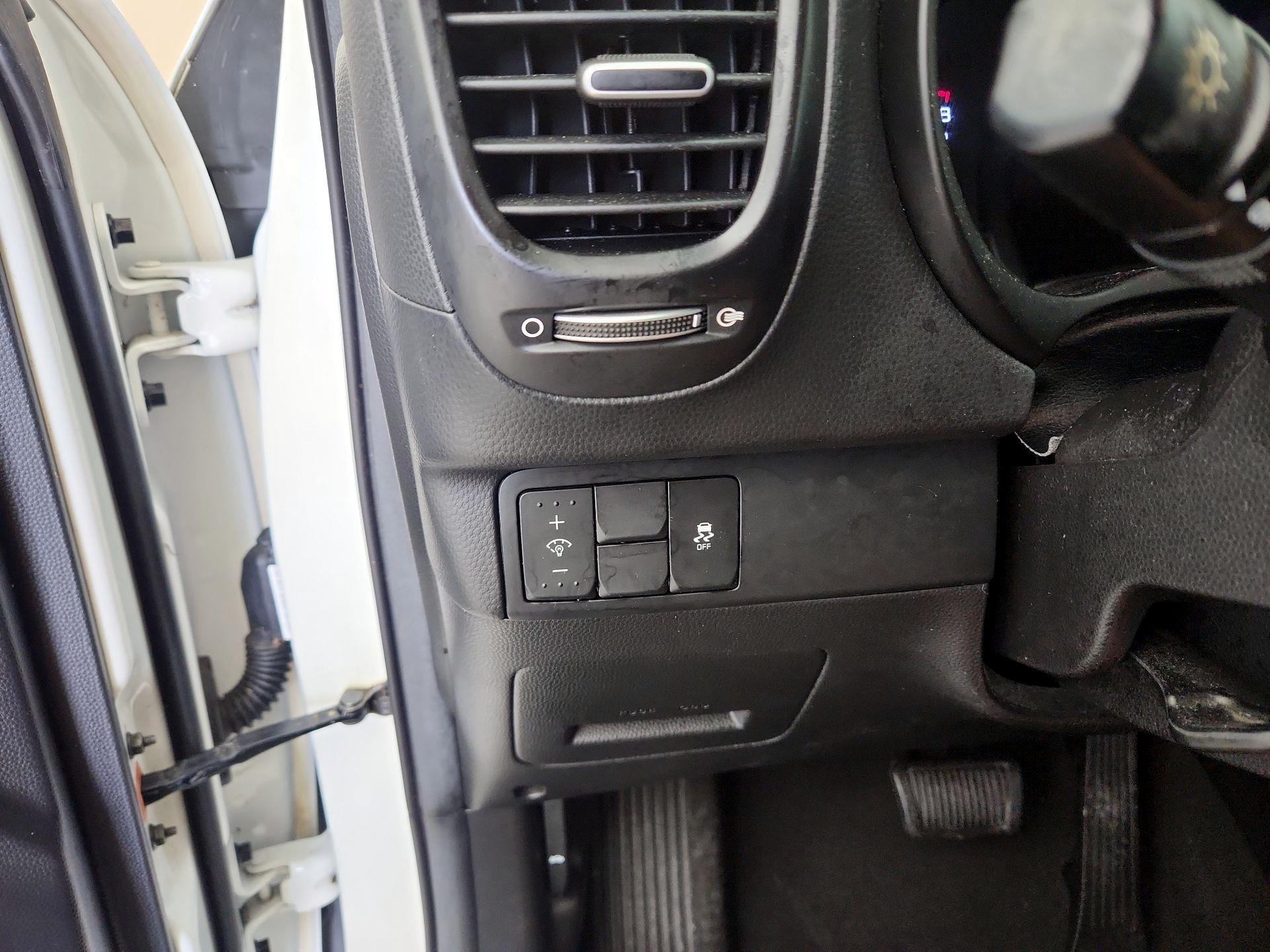 Thumbnail: 2016 Kia Soul - 13