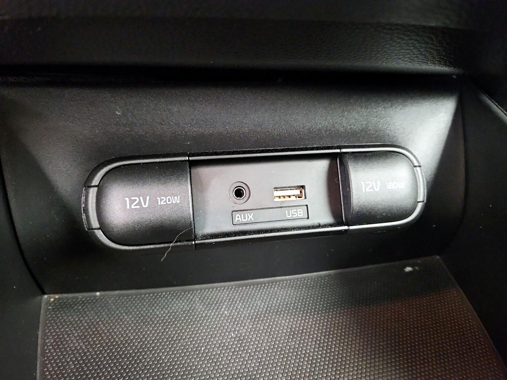 Thumbnail: 2016 Kia Soul - 18