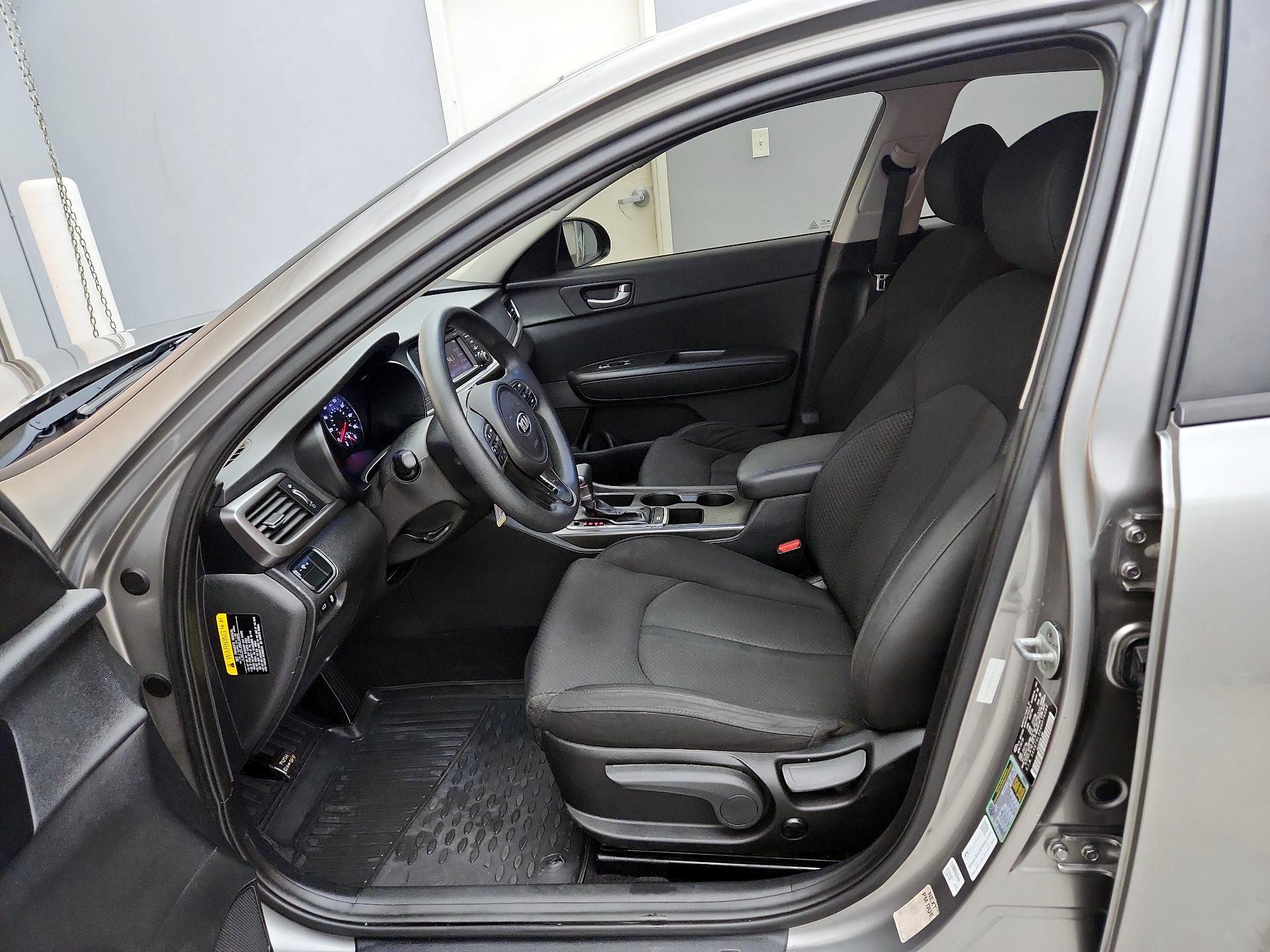 Thumbnail: 2016 Kia Optima - 11