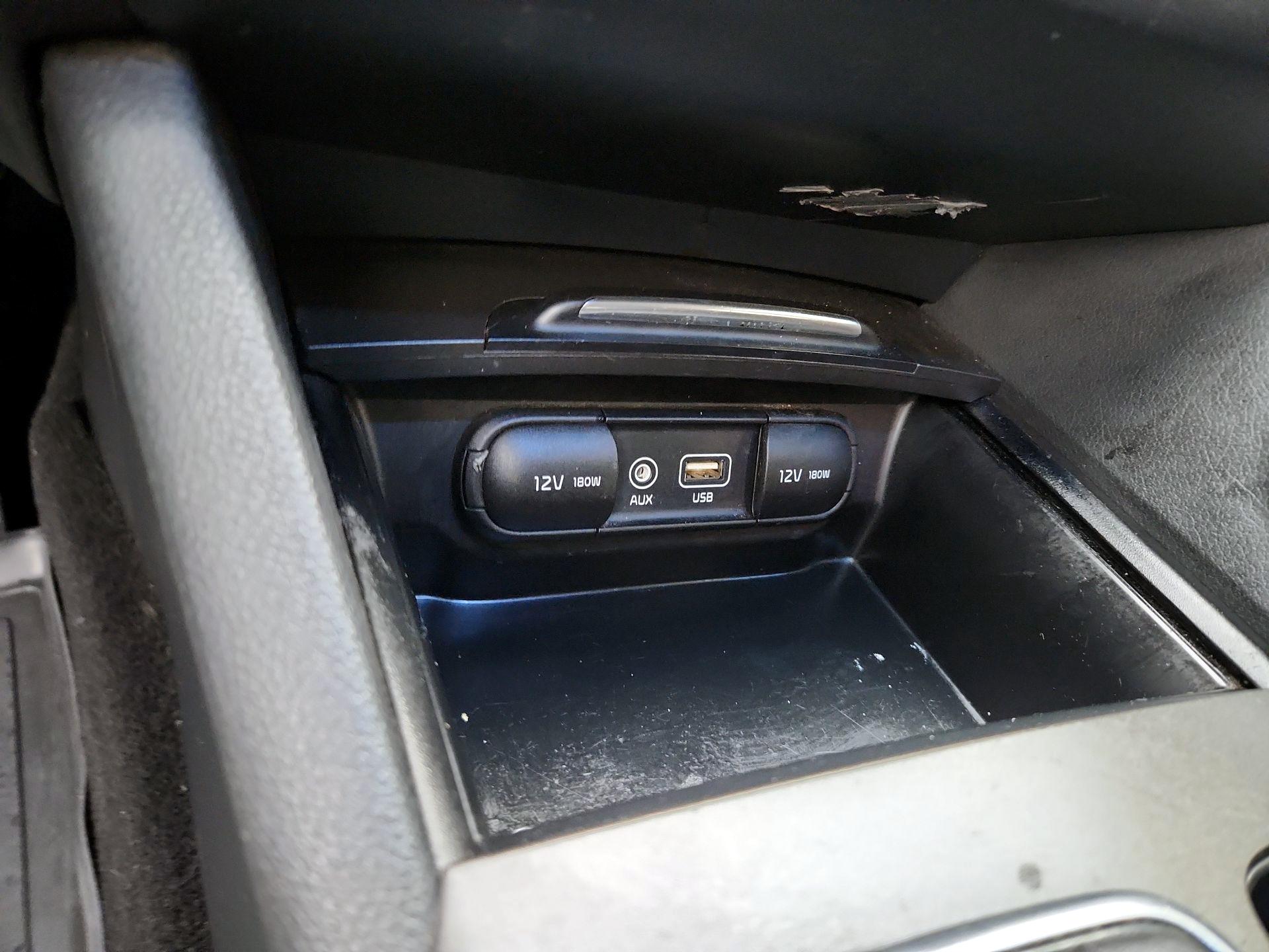 Thumbnail: 2016 Kia Optima - 18