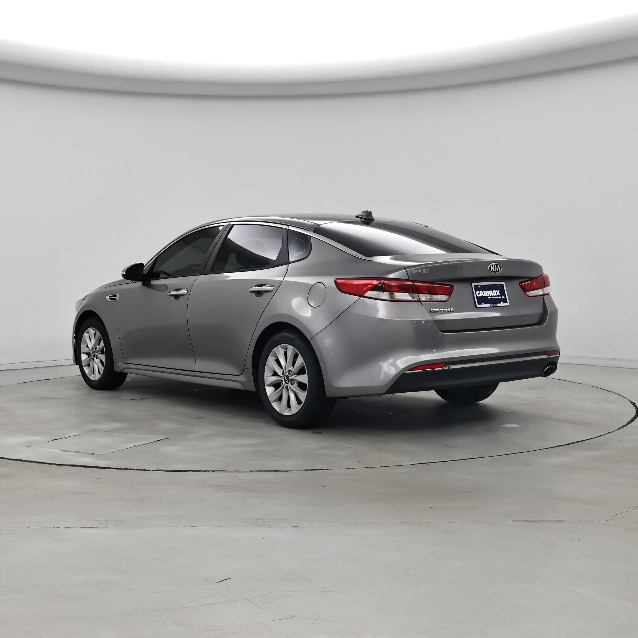 Thumbnail: 2016 Kia Optima - 2