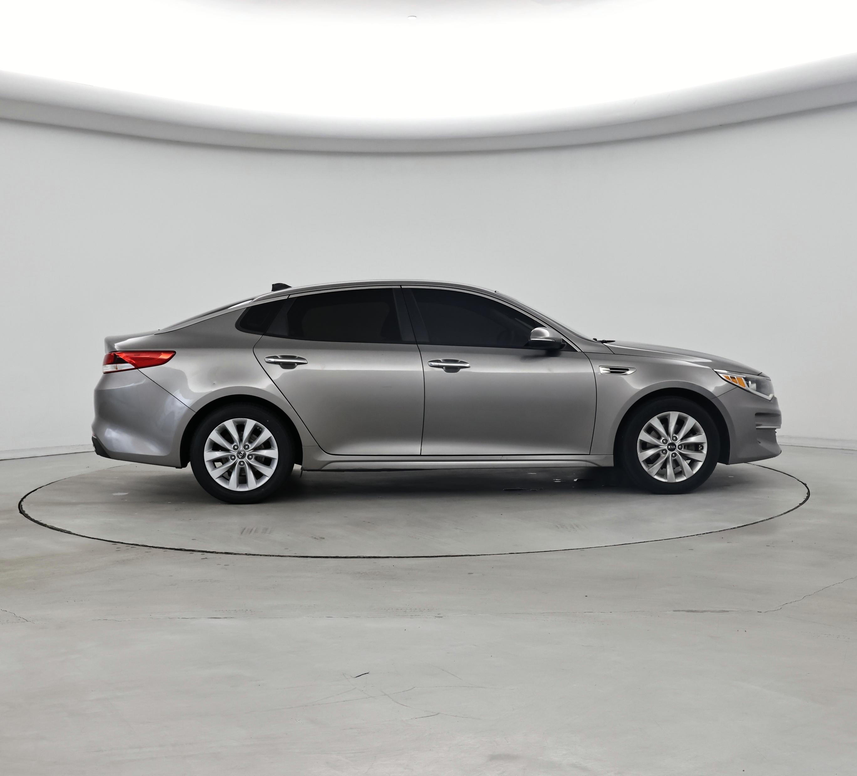 Thumbnail: 2016 Kia Optima - 7