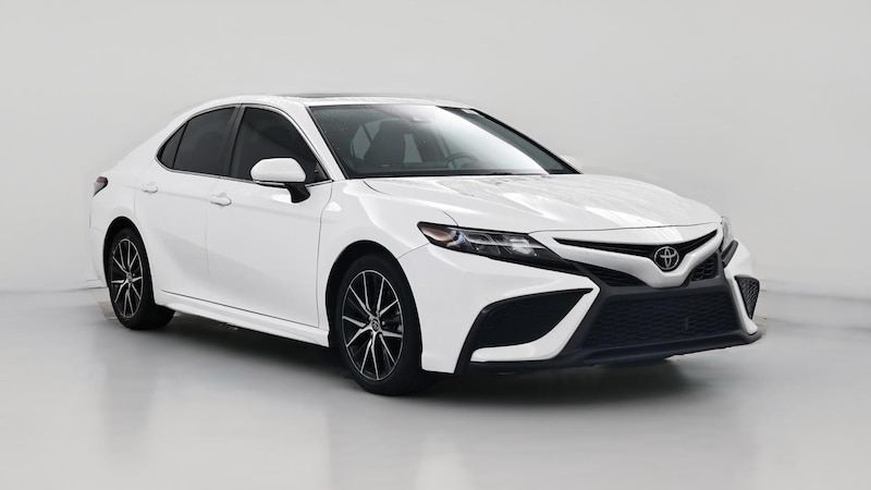 2022 Toyota Camry SE Hero Image