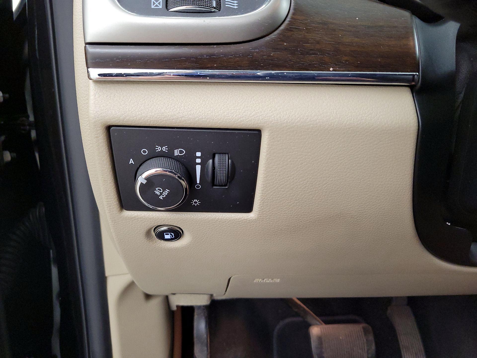 Thumbnail: 2015 Jeep Grand Cherokee - 13