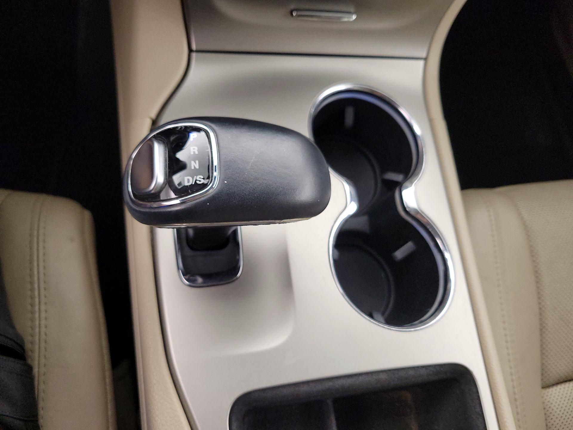 Thumbnail: 2015 Jeep Grand Cherokee - 18