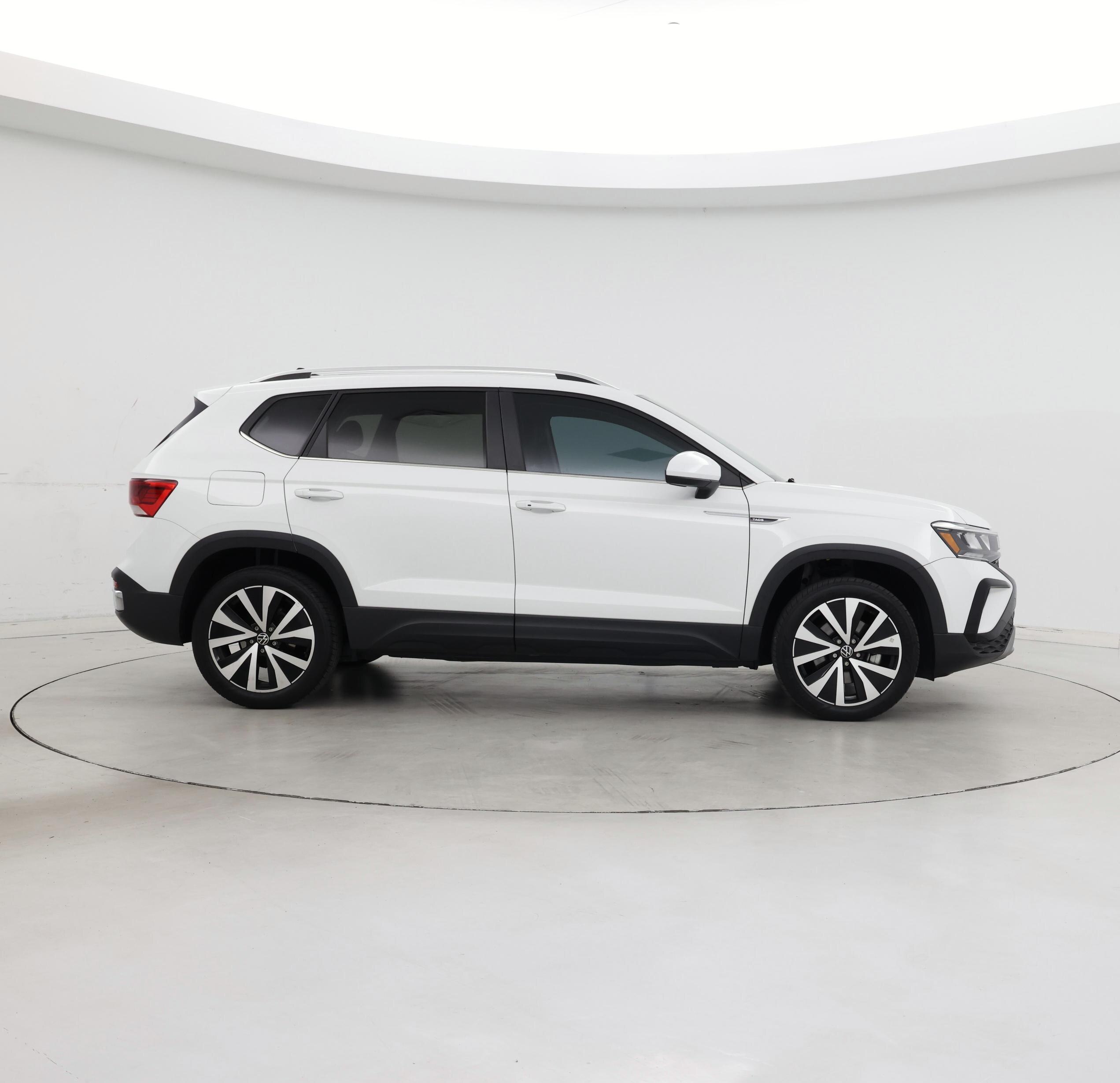 Thumbnail: 2023 Volkswagen Taos - 7