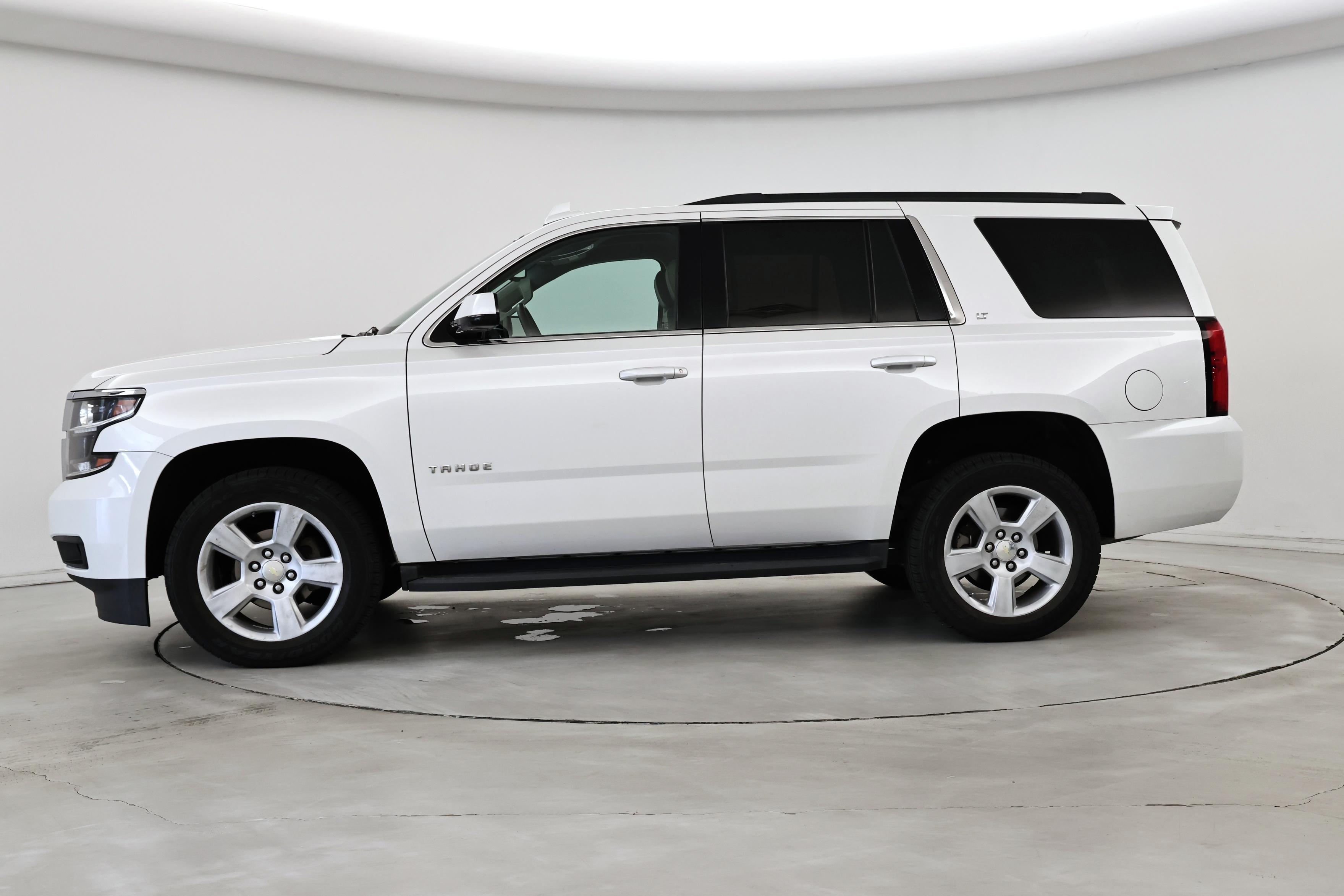 Thumbnail: 2017 Chevrolet Tahoe - 3