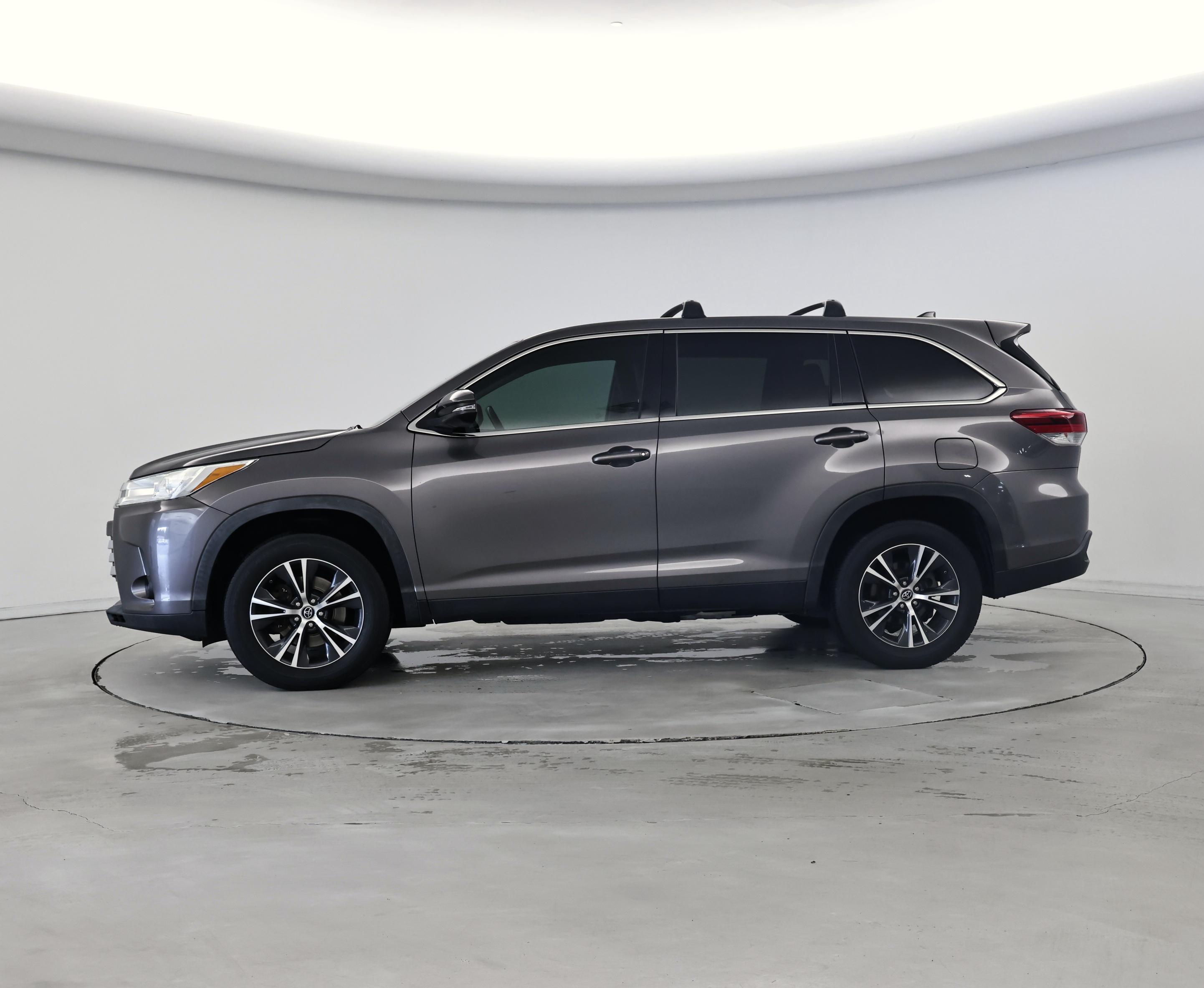 Thumbnail: 2019 Toyota Highlander - 3