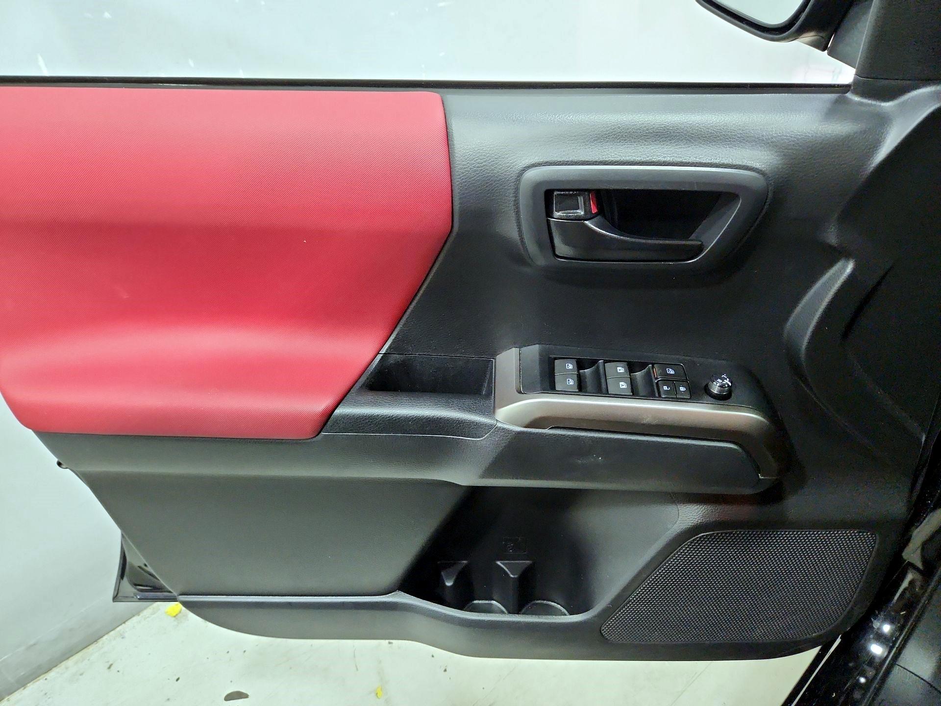 Thumbnail: 2023 Toyota Tacoma - 12
