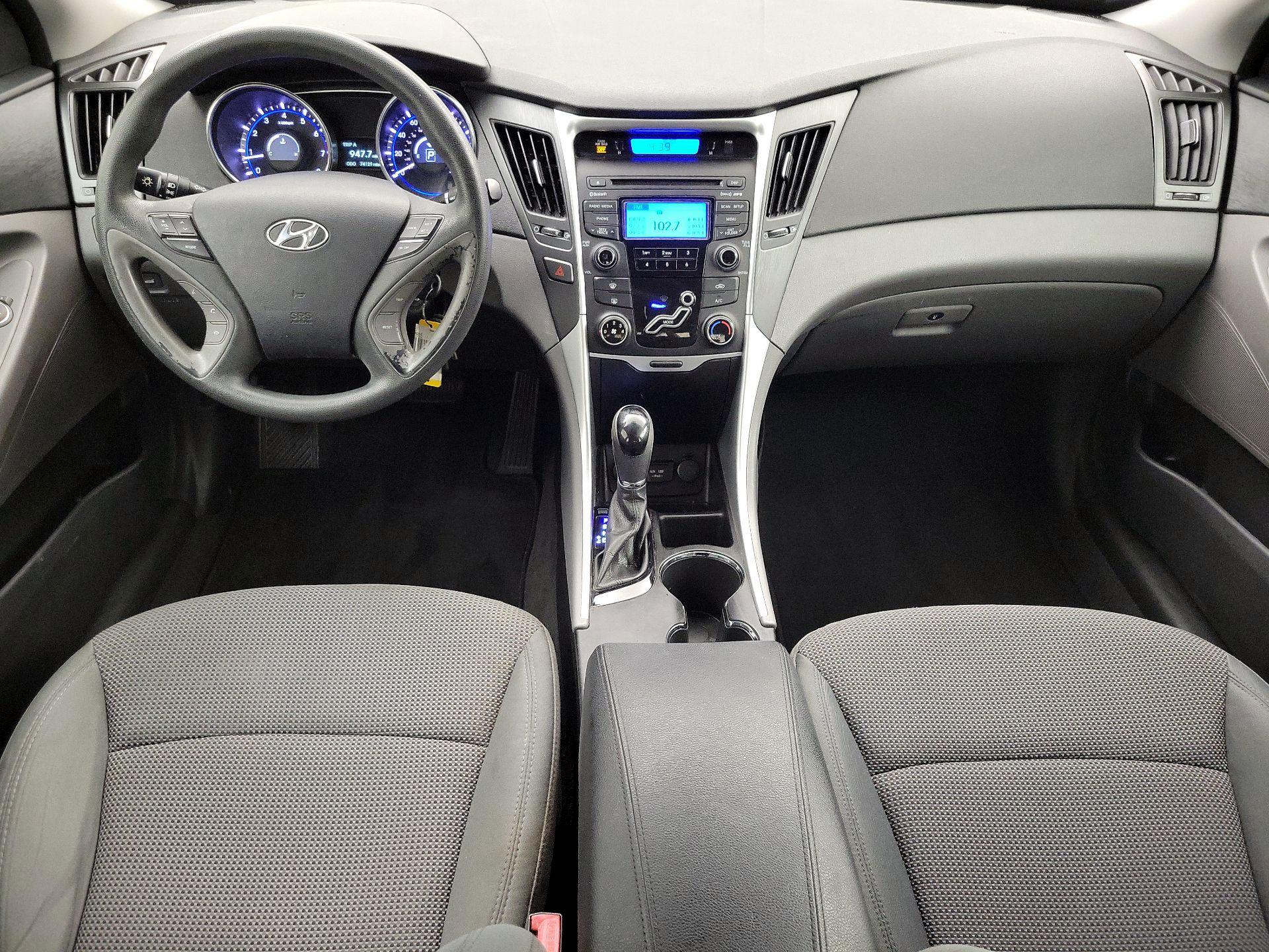 Thumbnail: 2013 Hyundai Sonata - 9