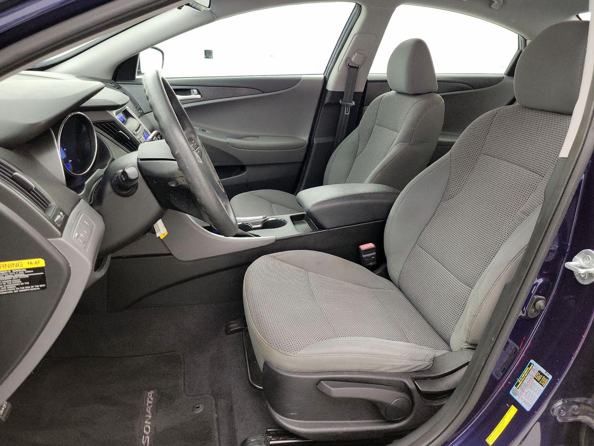 Thumbnail: 2013 Hyundai Sonata - 11