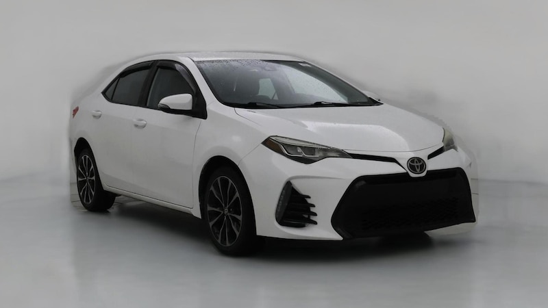 2017 Toyota Corolla SE Hero Image