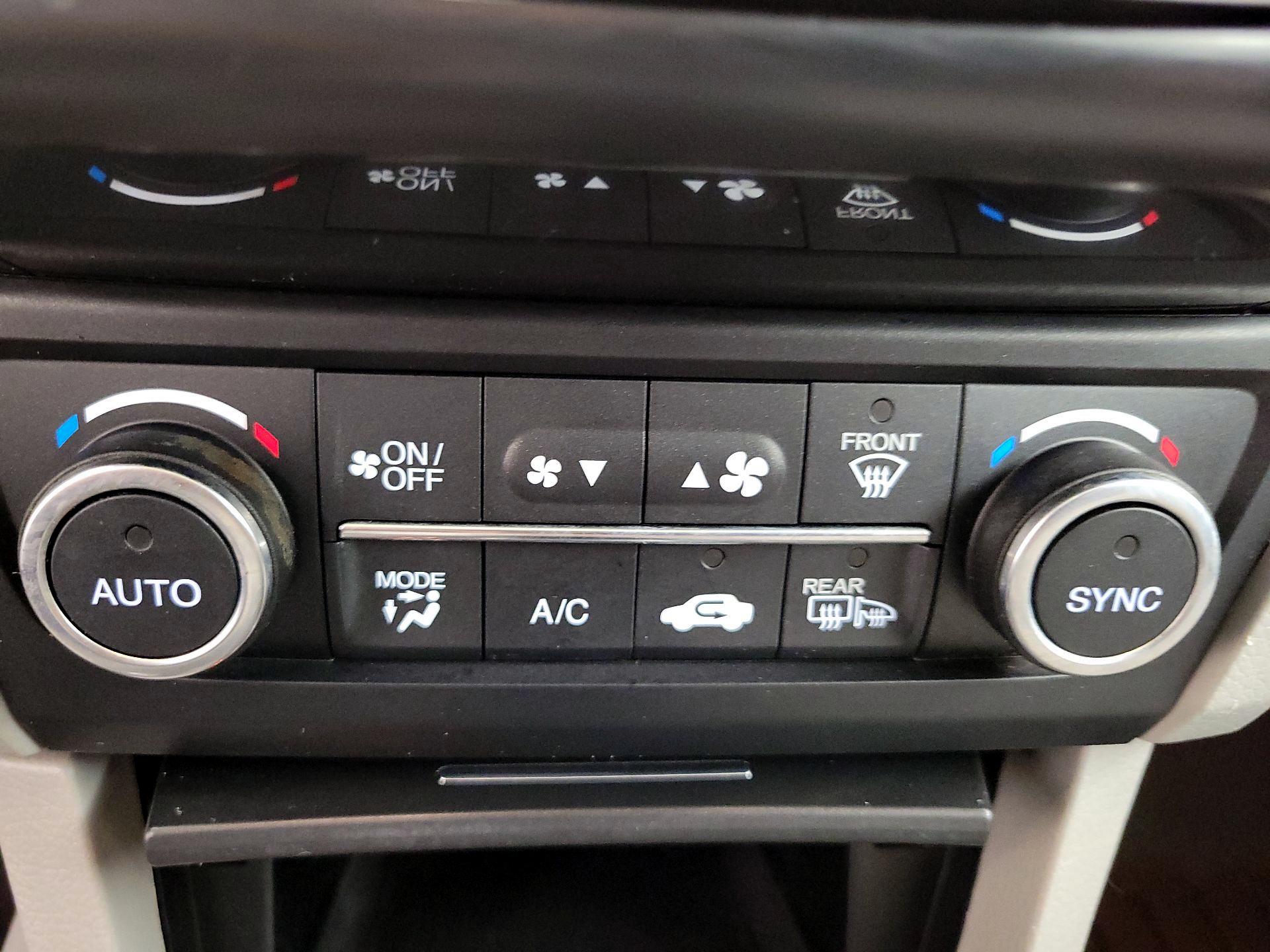 Thumbnail: 2019 Acura ILX - 17