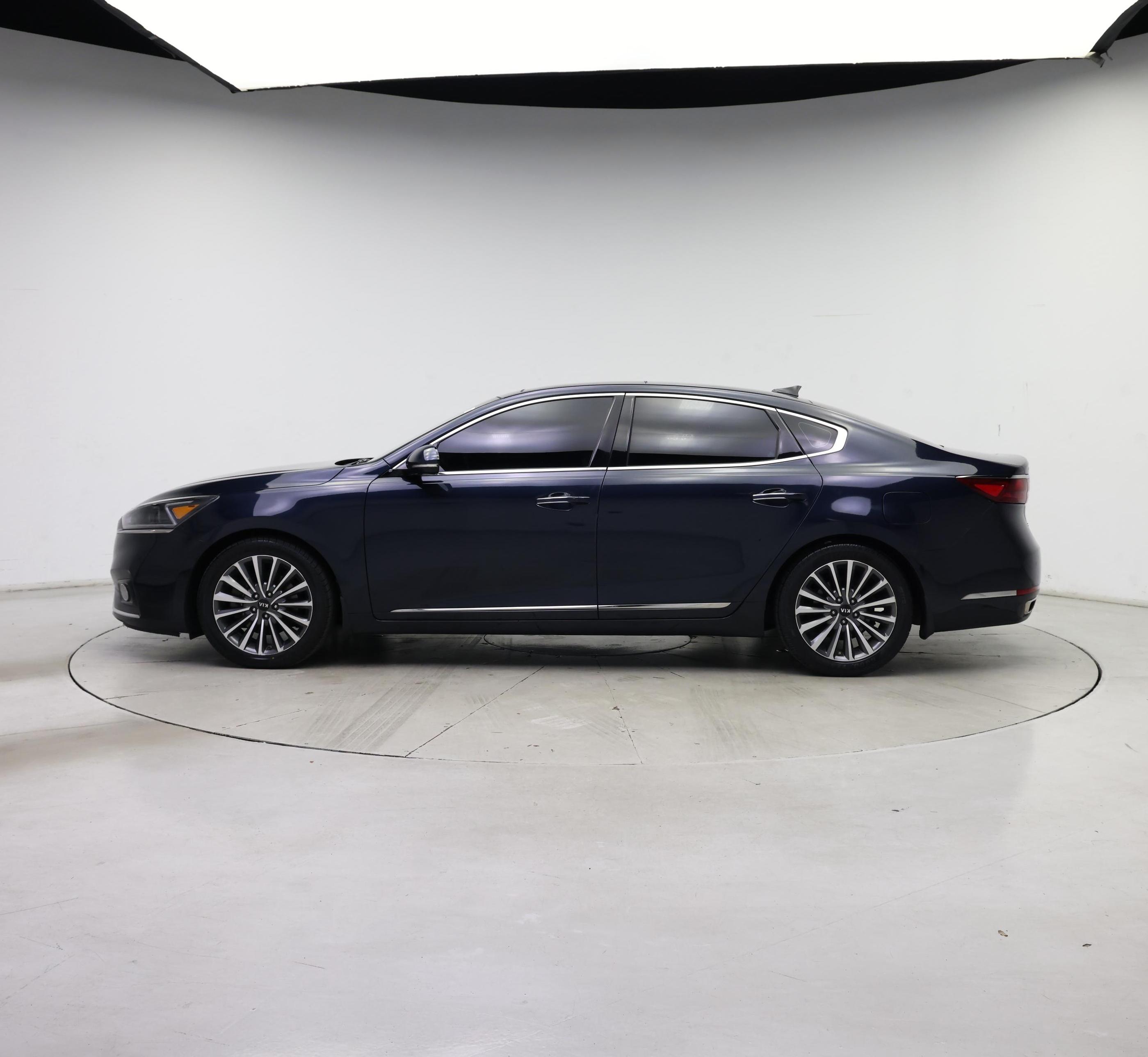 Thumbnail: 2018 Kia Cadenza - 3