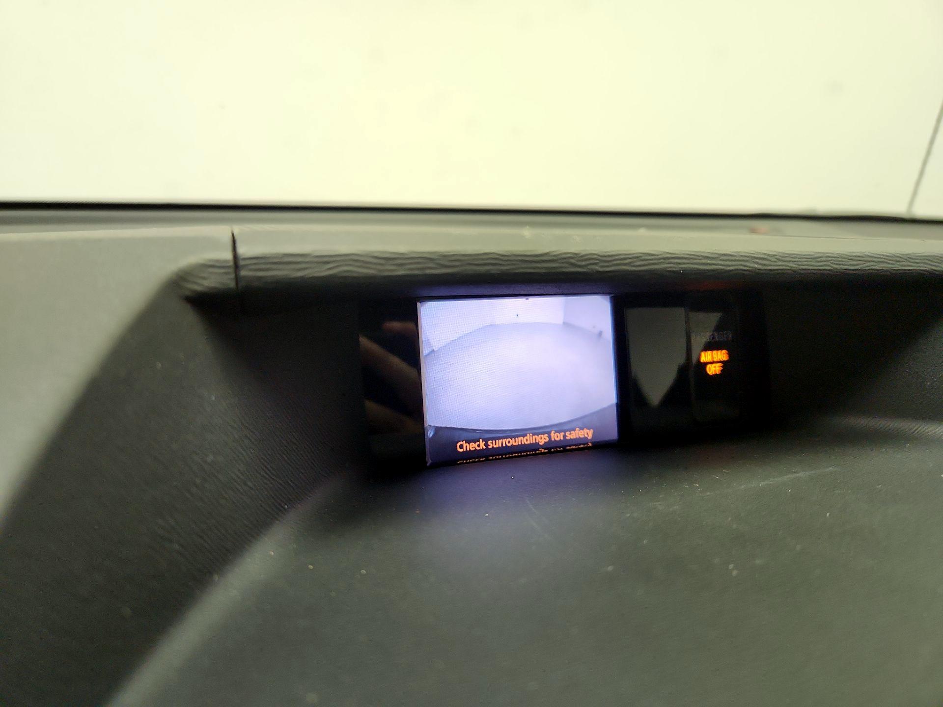 Thumbnail: 2014 Toyota Sienna - 14