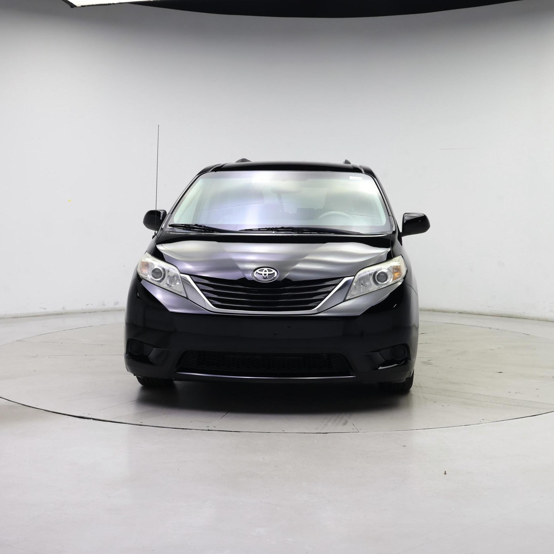Thumbnail: 2014 Toyota Sienna - 5