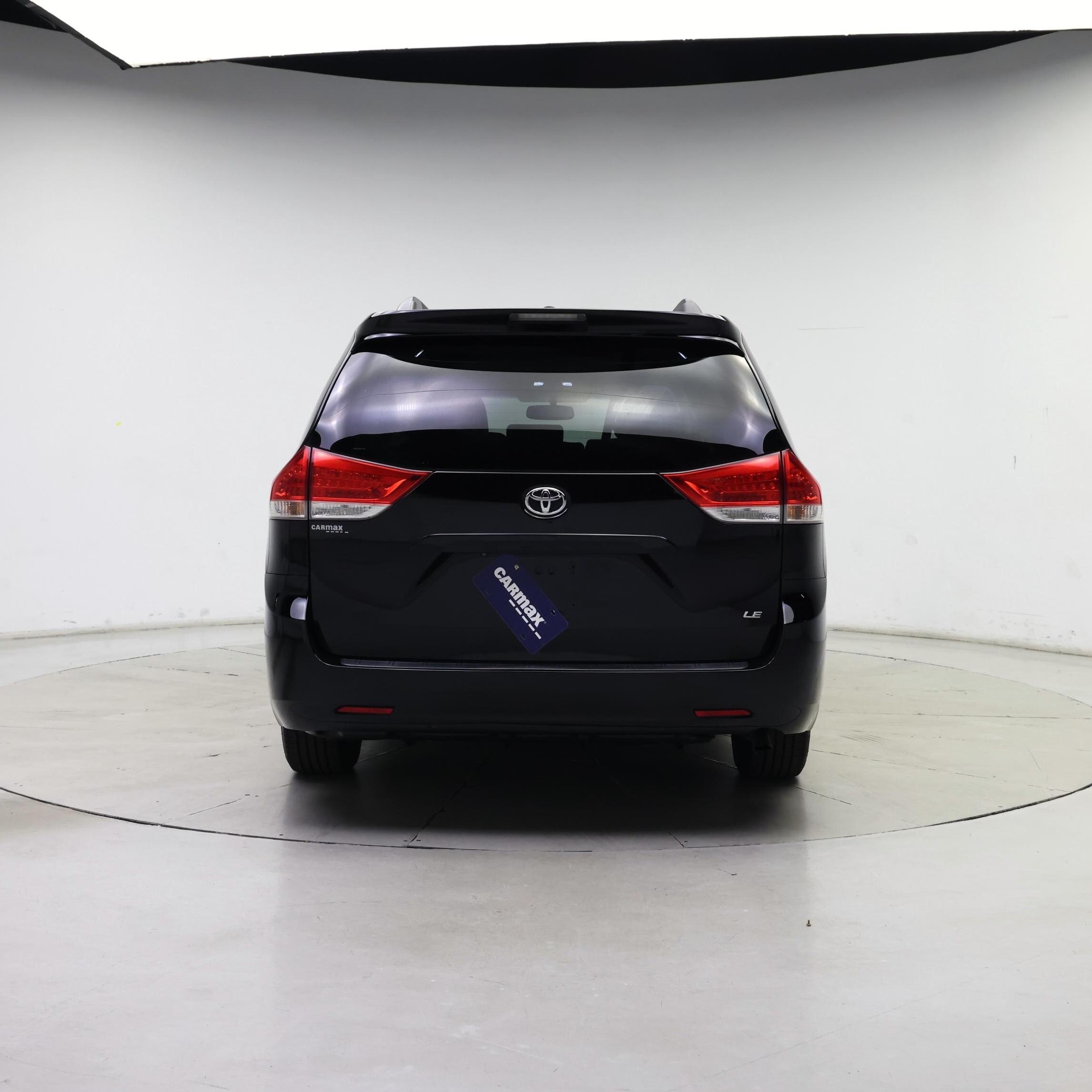 Thumbnail: 2014 Toyota Sienna - 6