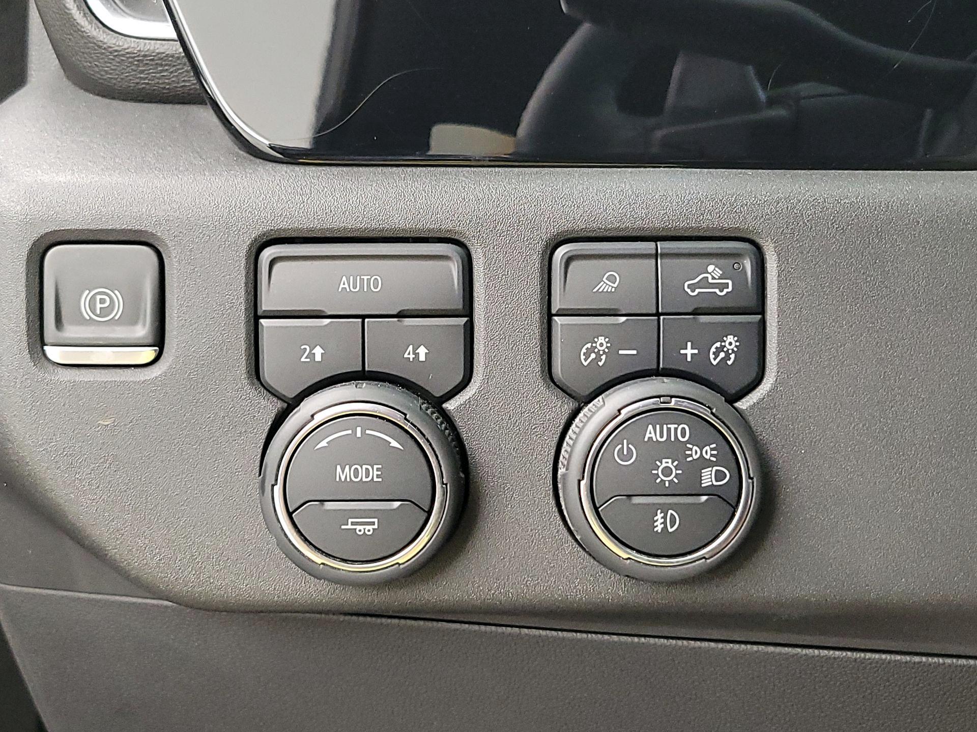 Thumbnail: 2022 Chevrolet Silverado 1500 - 13