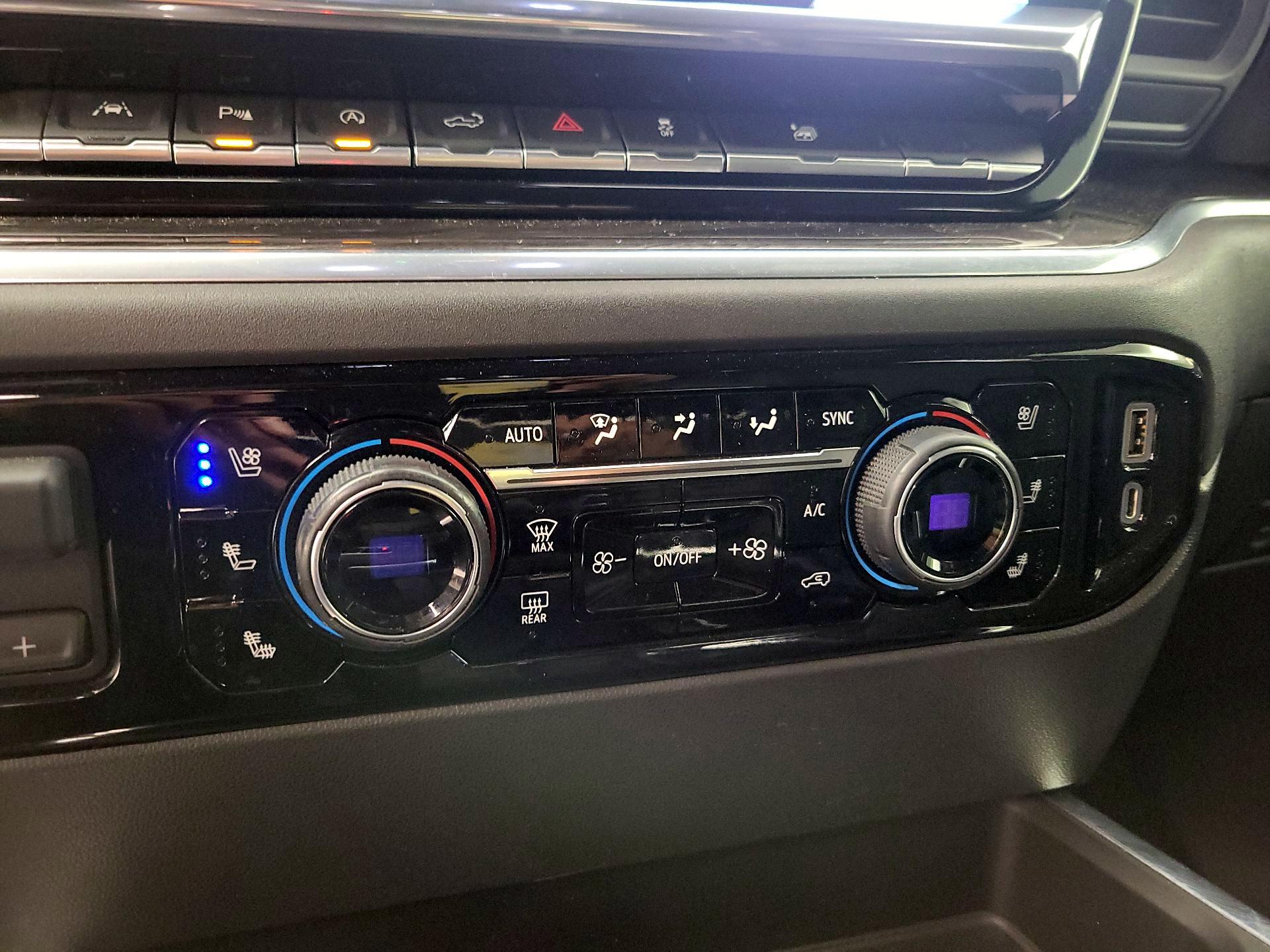 Thumbnail: 2022 Chevrolet Silverado 1500 - 17