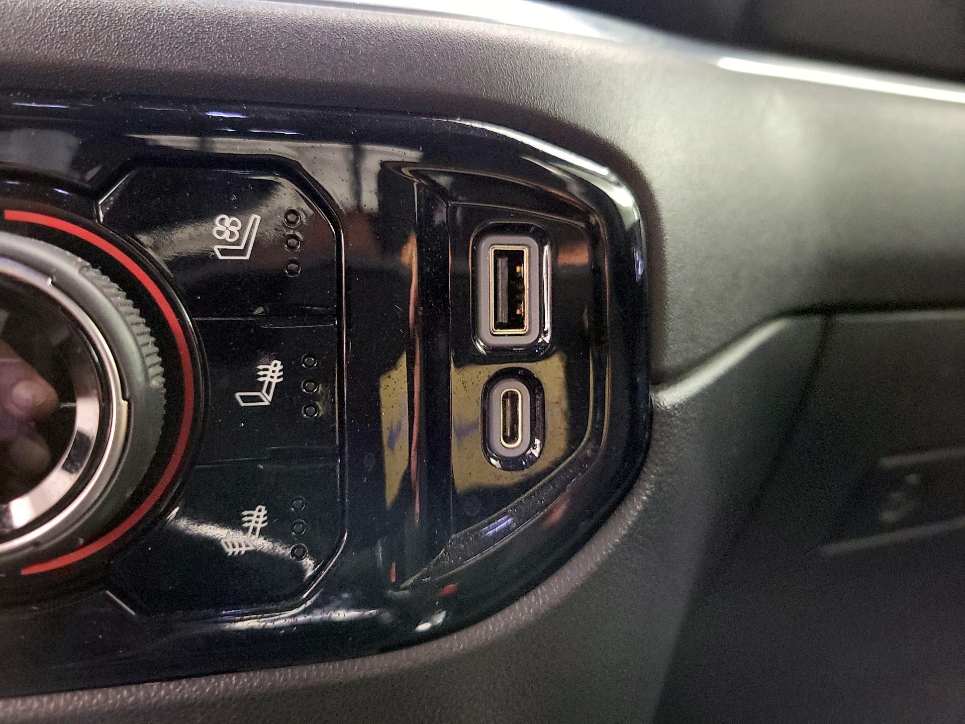 Thumbnail: 2022 Chevrolet Silverado 1500 - 19