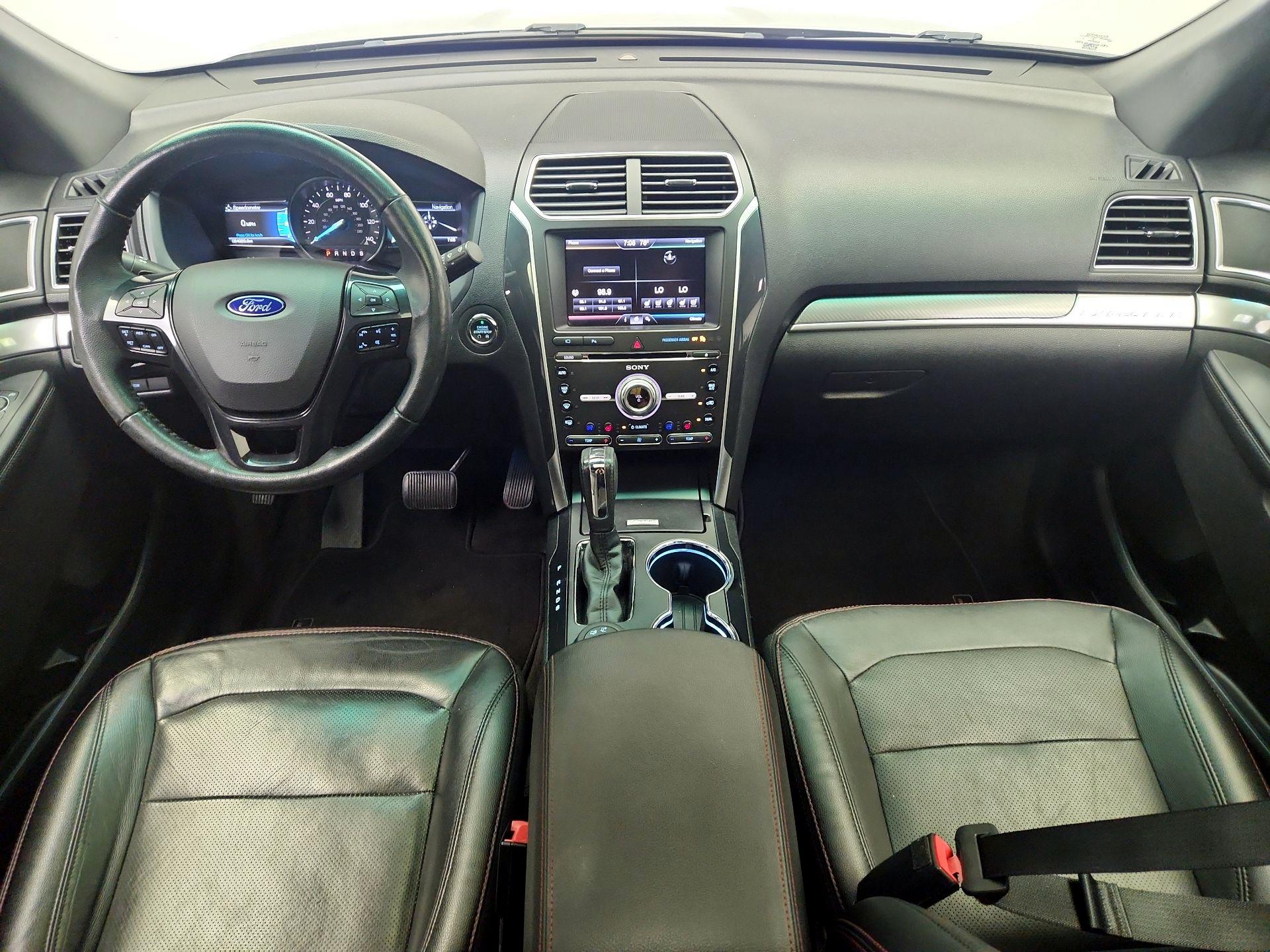 Thumbnail: 2016 Ford Explorer - 9