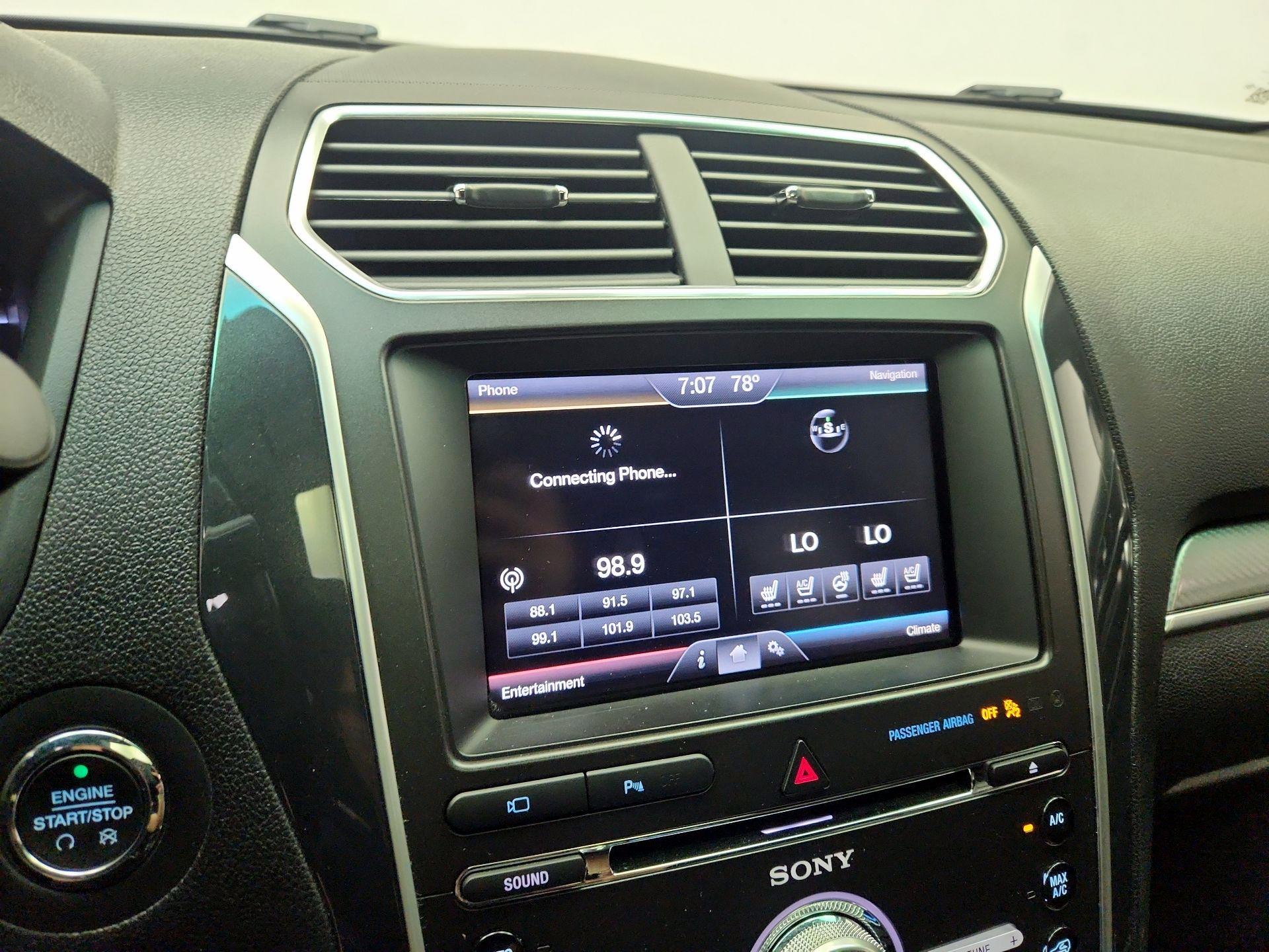 Thumbnail: 2016 Ford Explorer - 15
