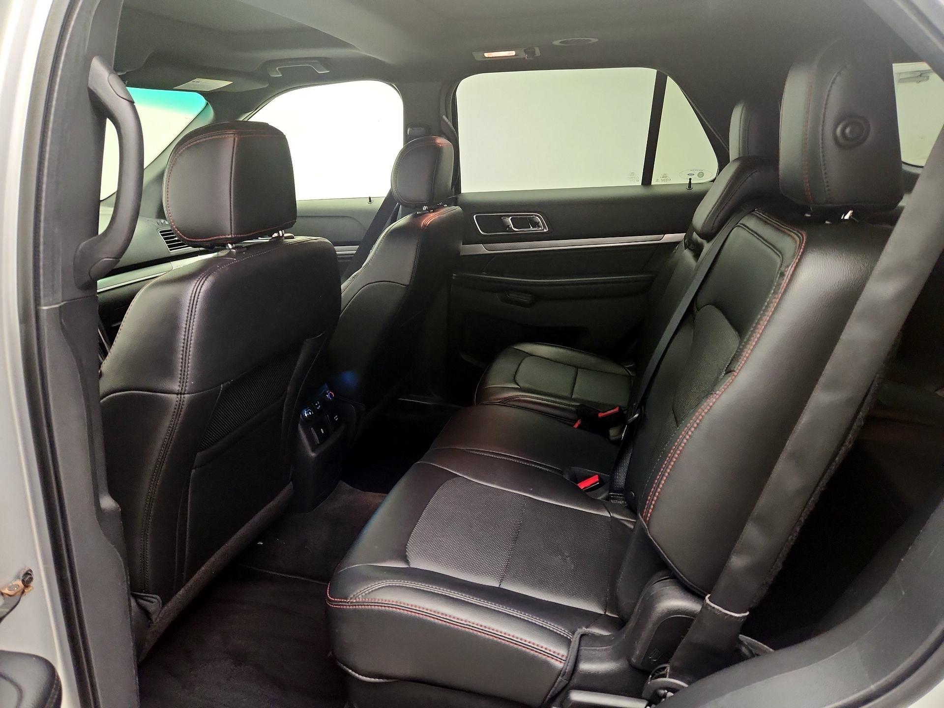 Thumbnail: 2016 Ford Explorer - 20