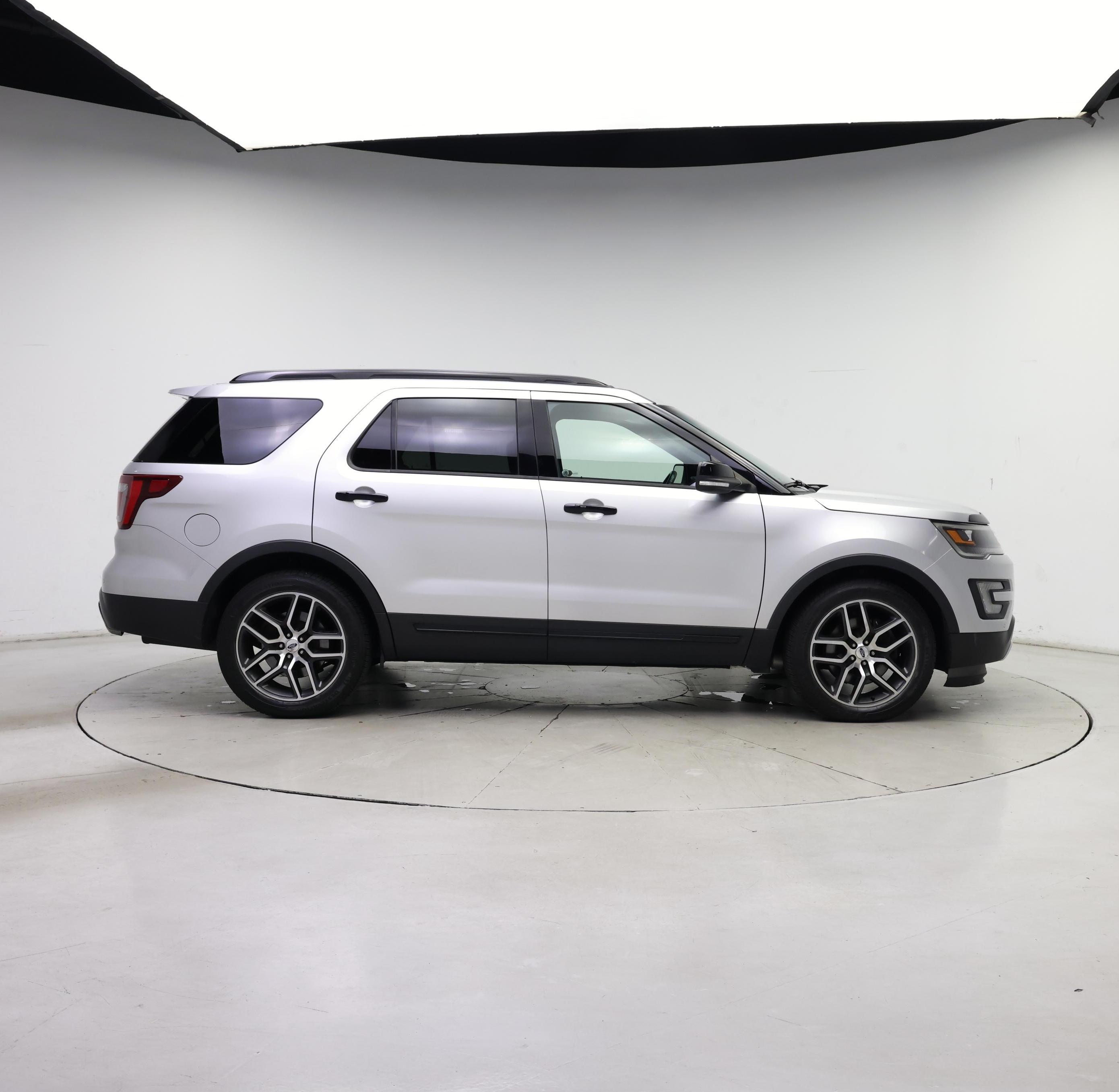 Thumbnail: 2016 Ford Explorer - 7