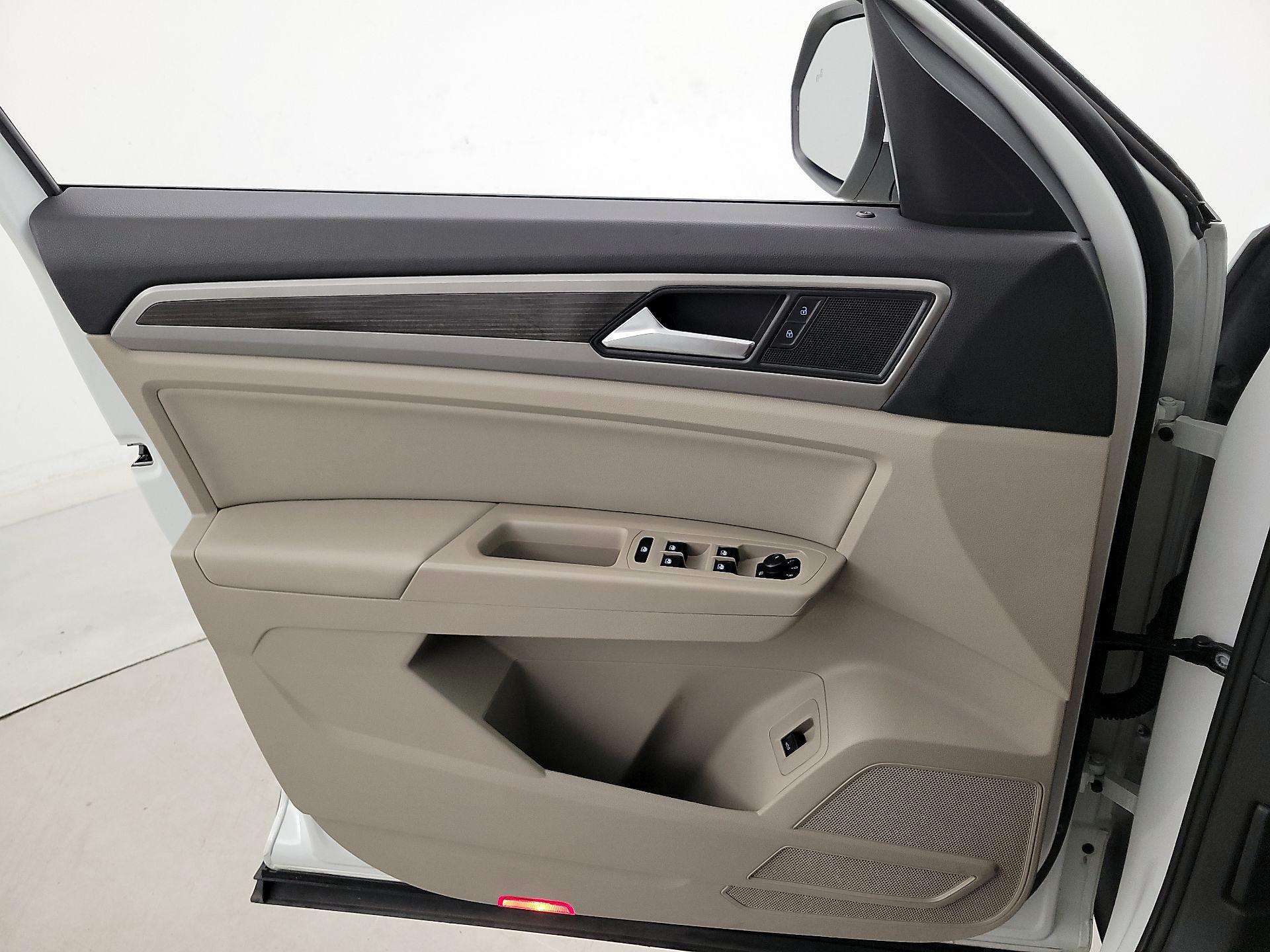 Thumbnail: 2020 Volkswagen Atlas - 12