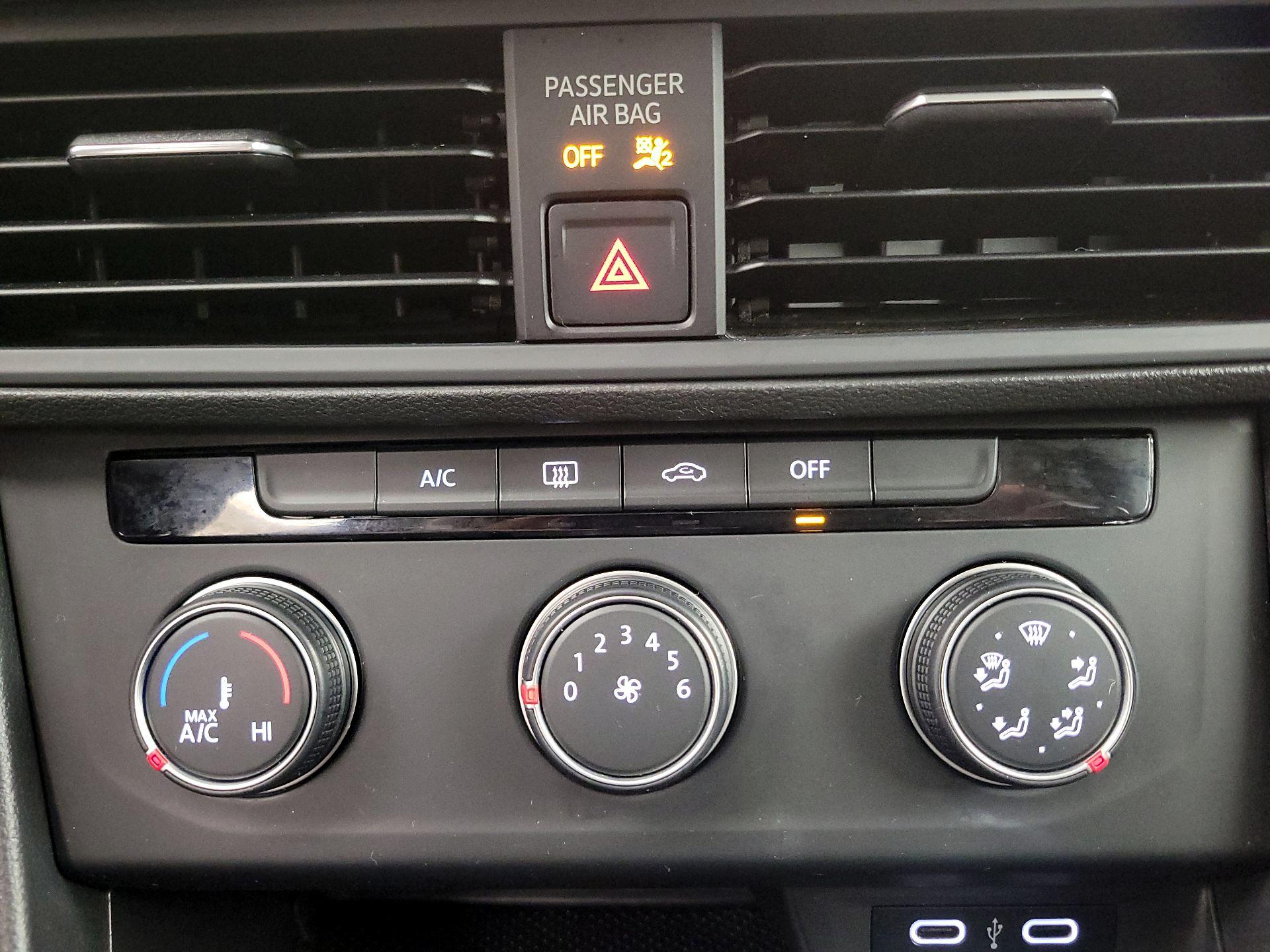Thumbnail: 2021 Volkswagen Jetta - 16