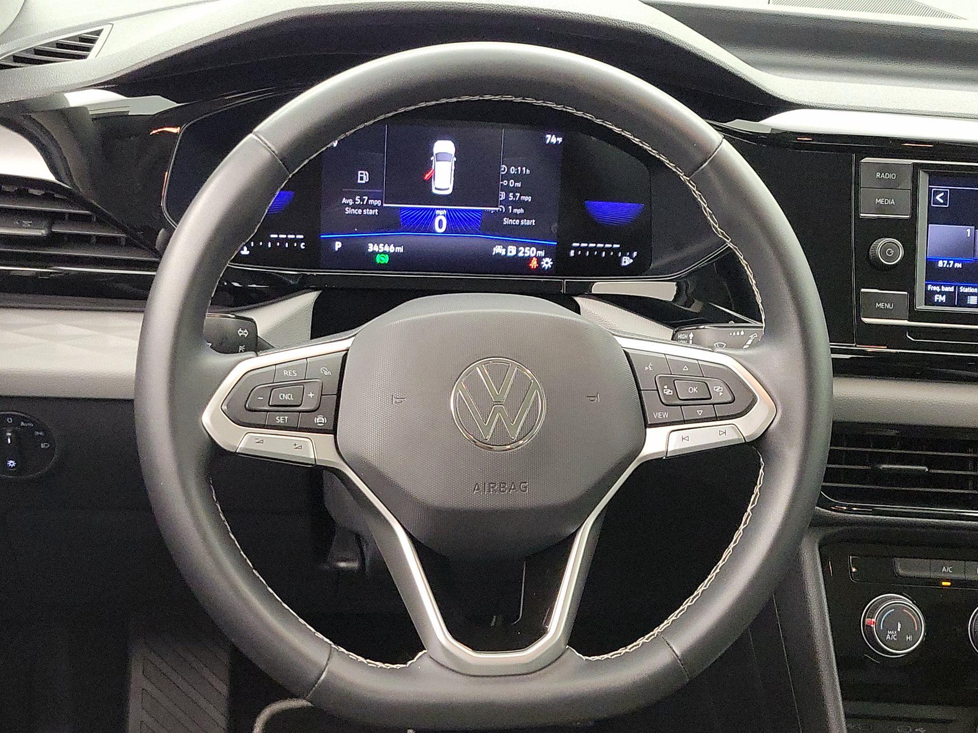 Thumbnail: 2023 Volkswagen Taos - 10