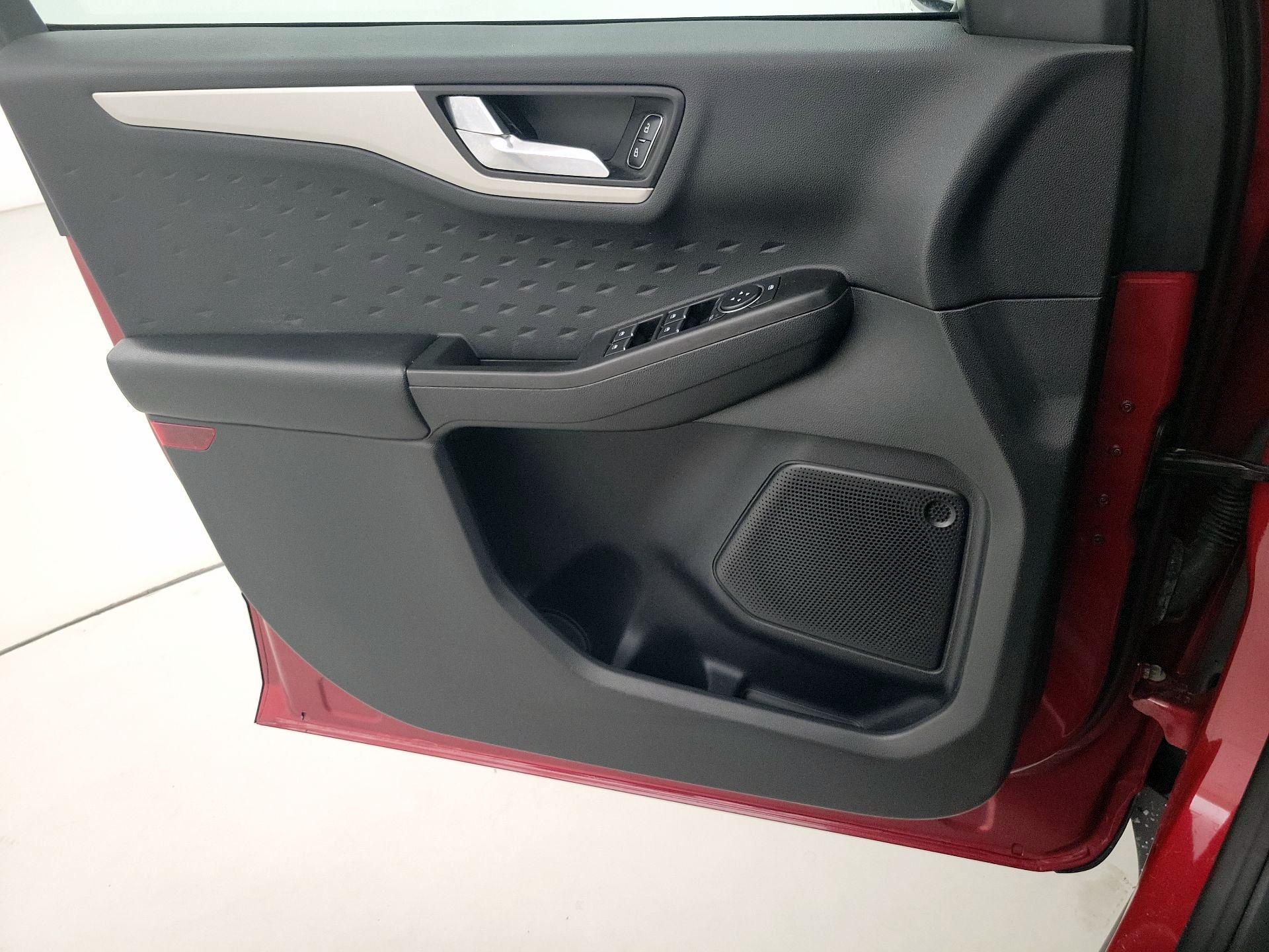 Thumbnail: 2020 Ford Escape - 12