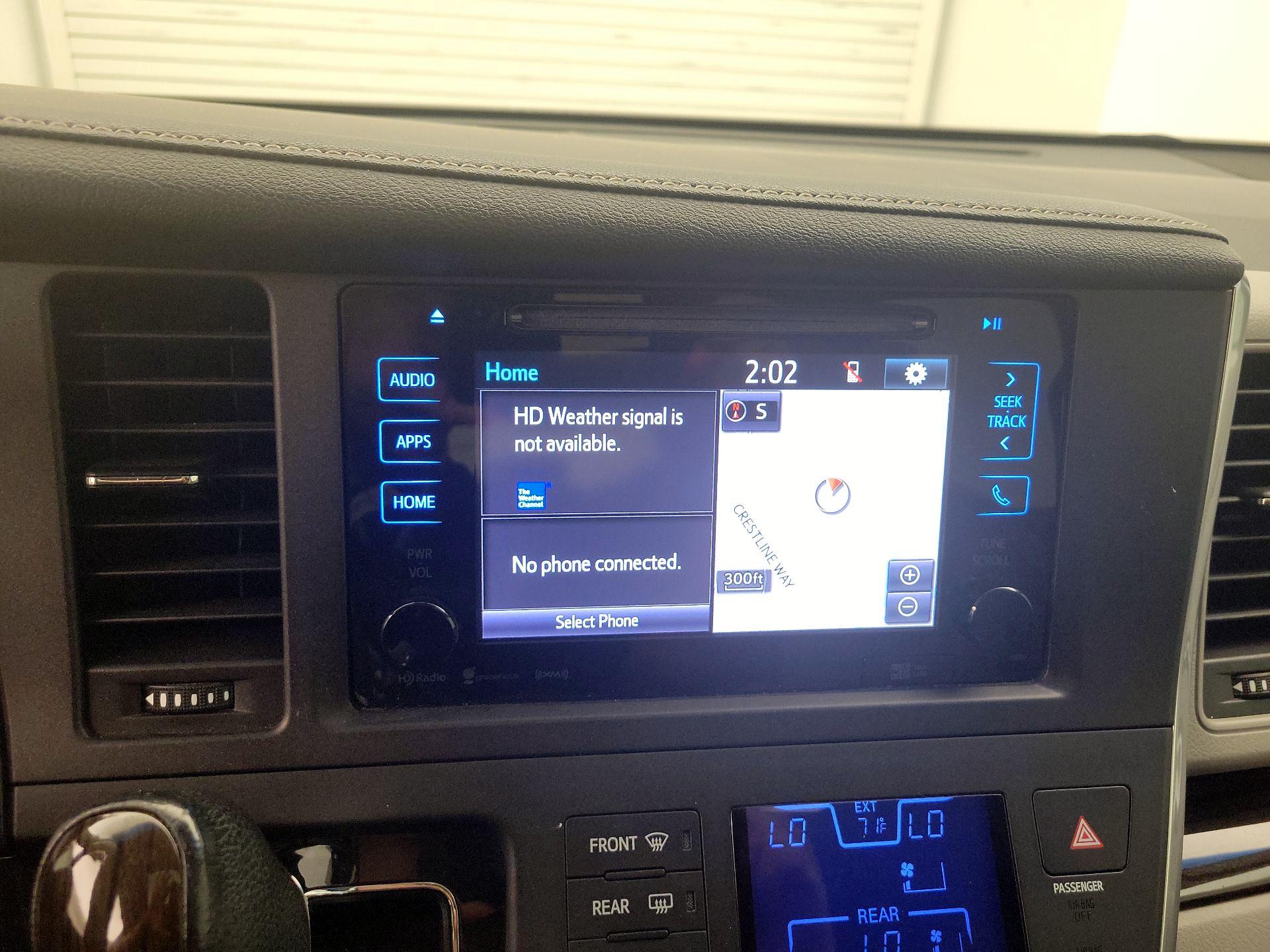 Thumbnail: 2016 Toyota Sienna - 15