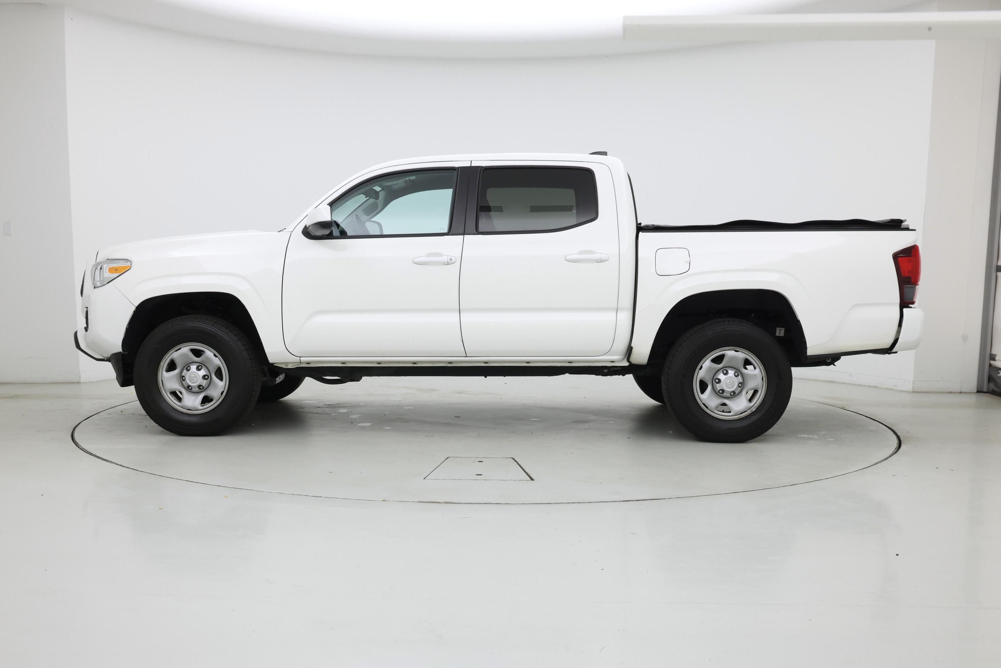 Thumbnail: 2022 Toyota Tacoma - 3