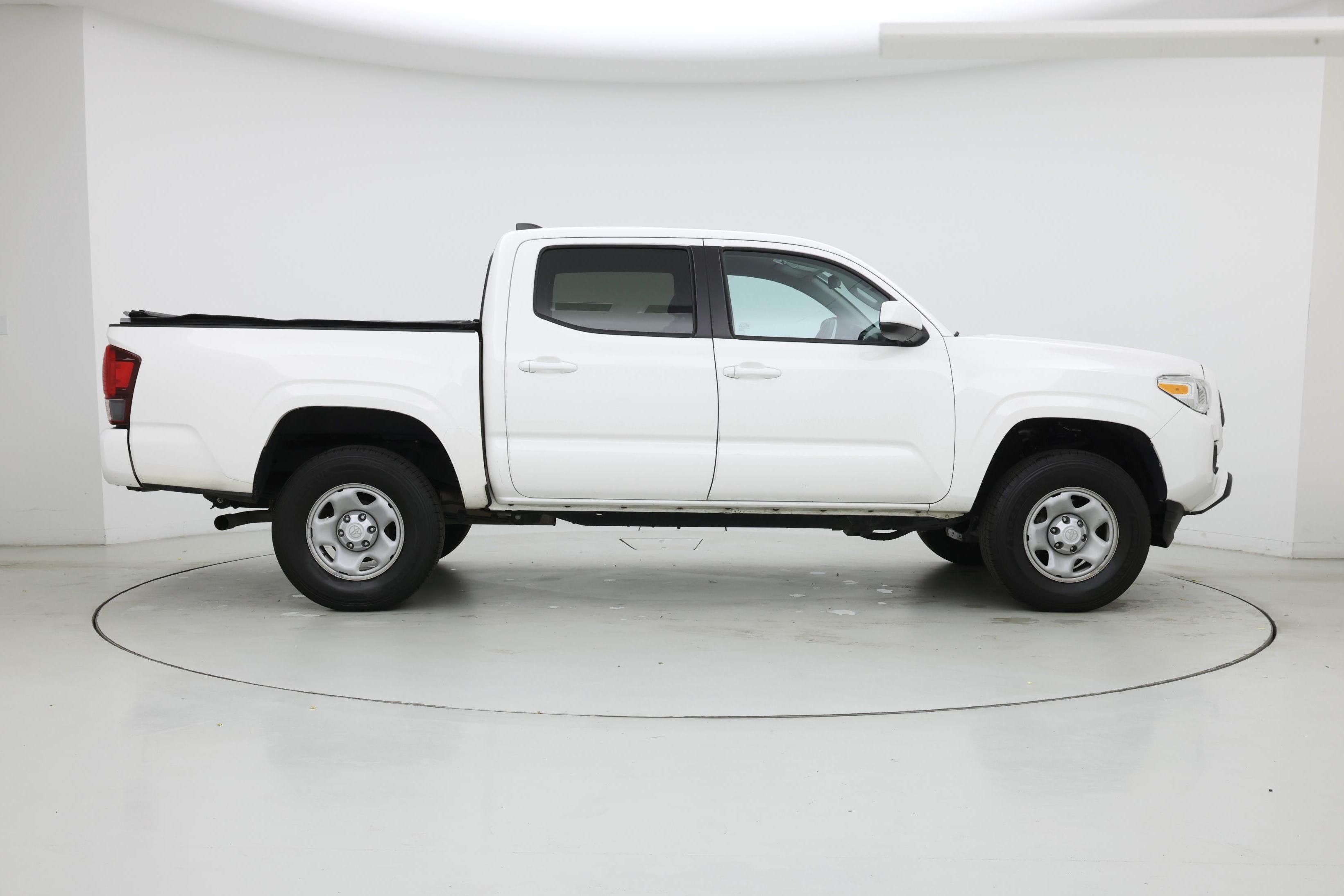 Thumbnail: 2022 Toyota Tacoma - 7