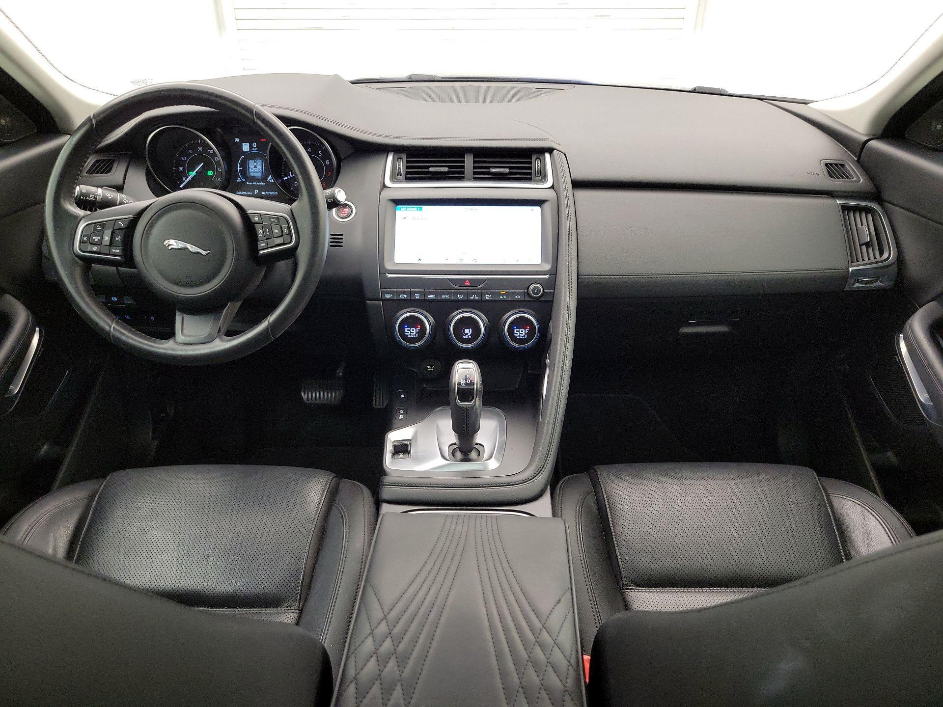 Thumbnail: 2019 Jaguar E-Pace - 9