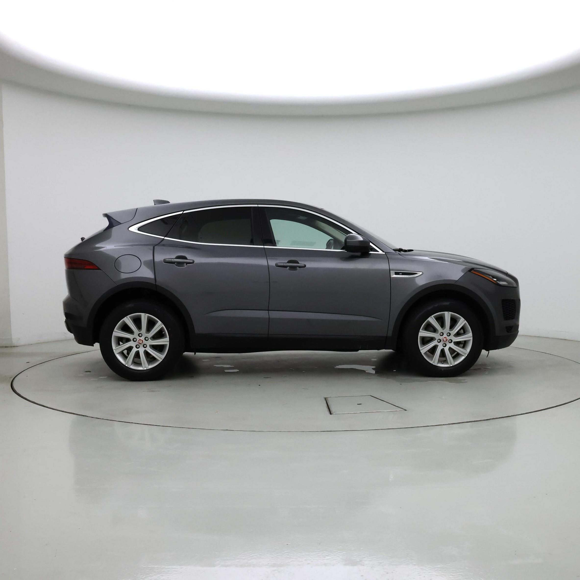 Thumbnail: 2019 Jaguar E-Pace - 7