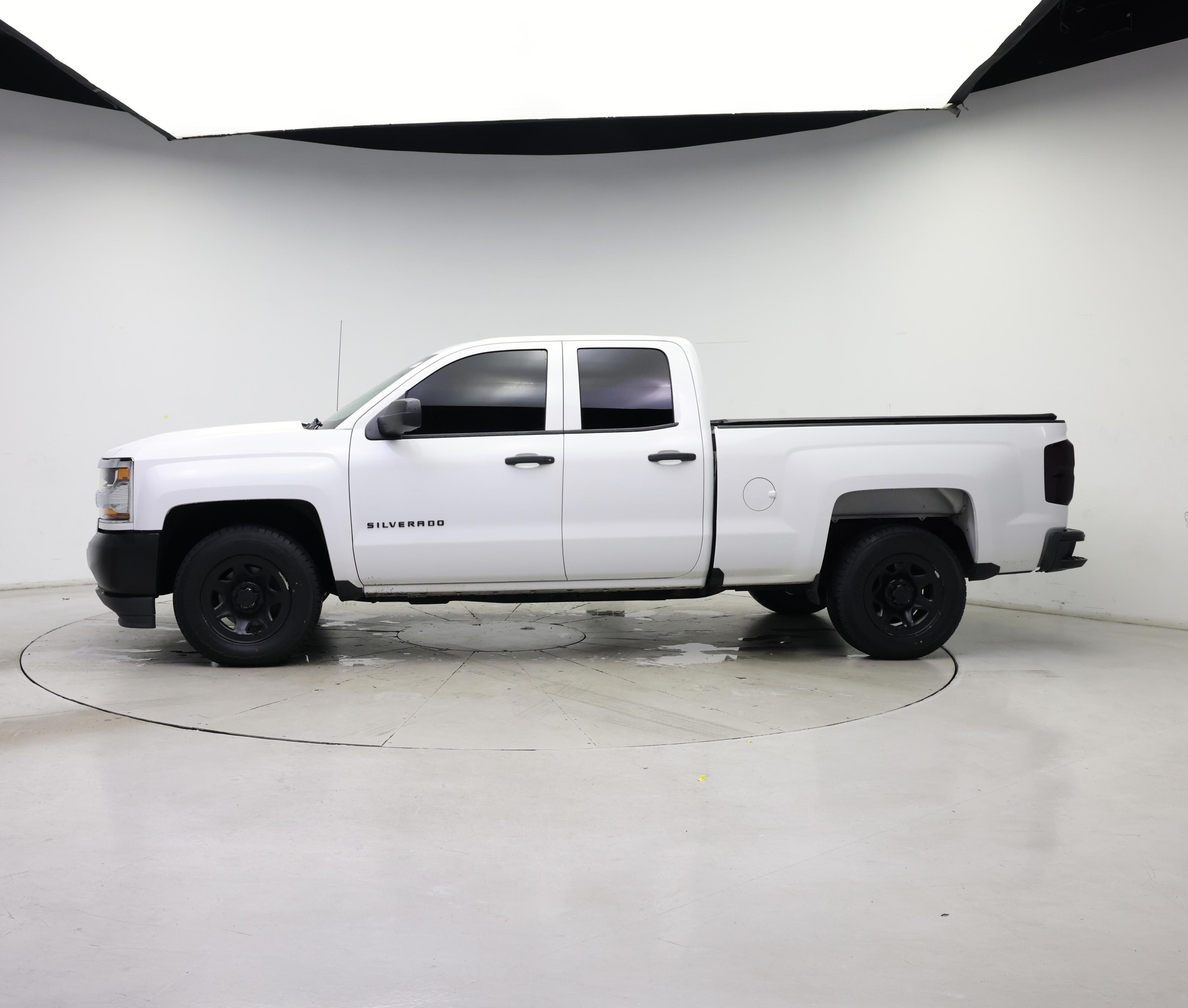 Thumbnail: 2017 Chevrolet Silverado 1500 - 3
