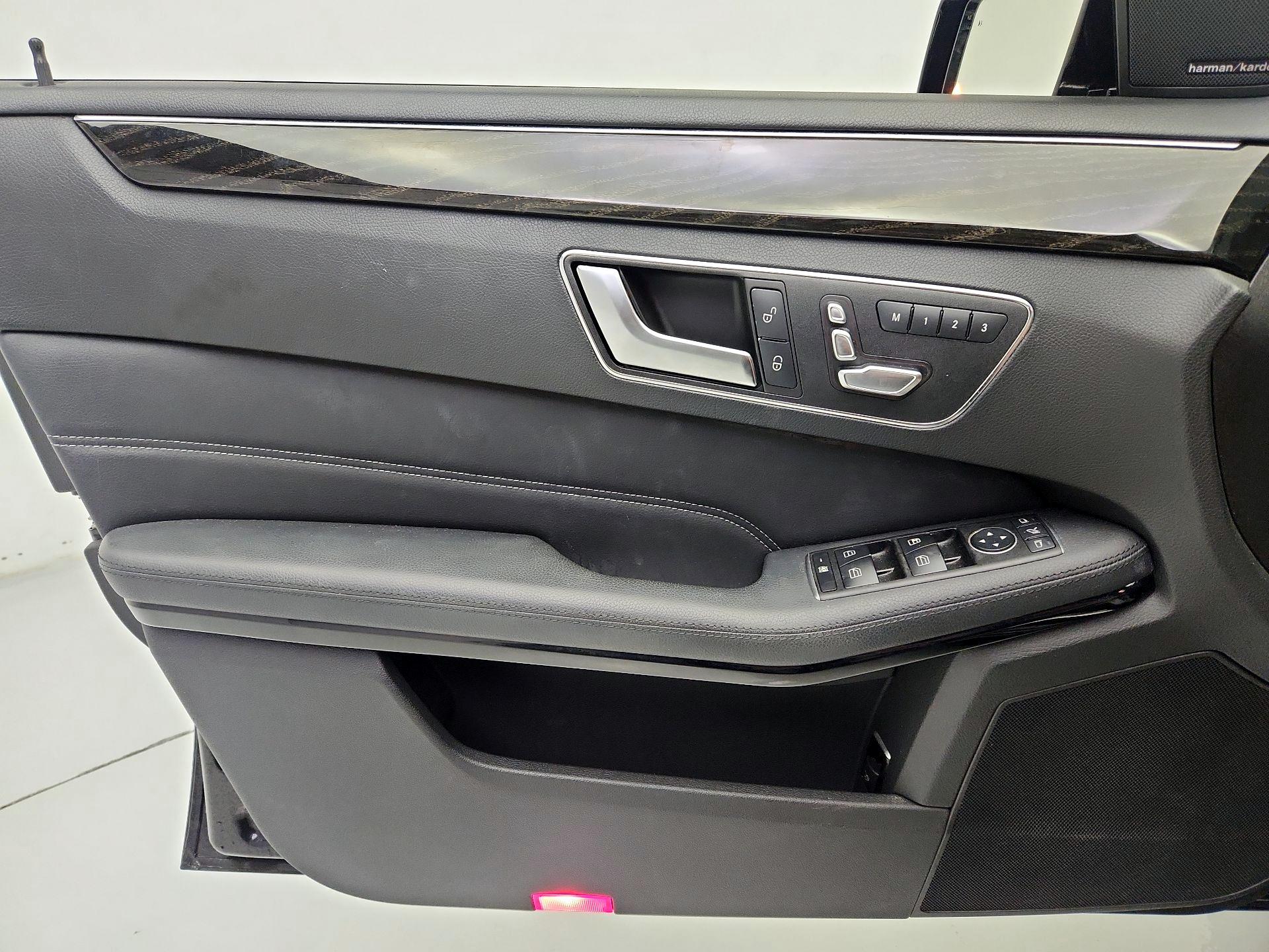 Thumbnail: 2016 Mercedes-Benz E-Class - 12