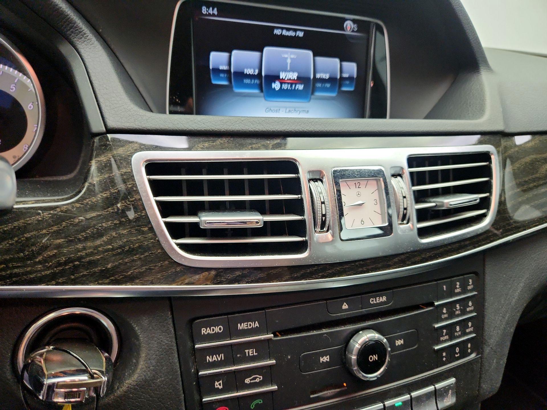 Thumbnail: 2016 Mercedes-Benz E-Class - 16