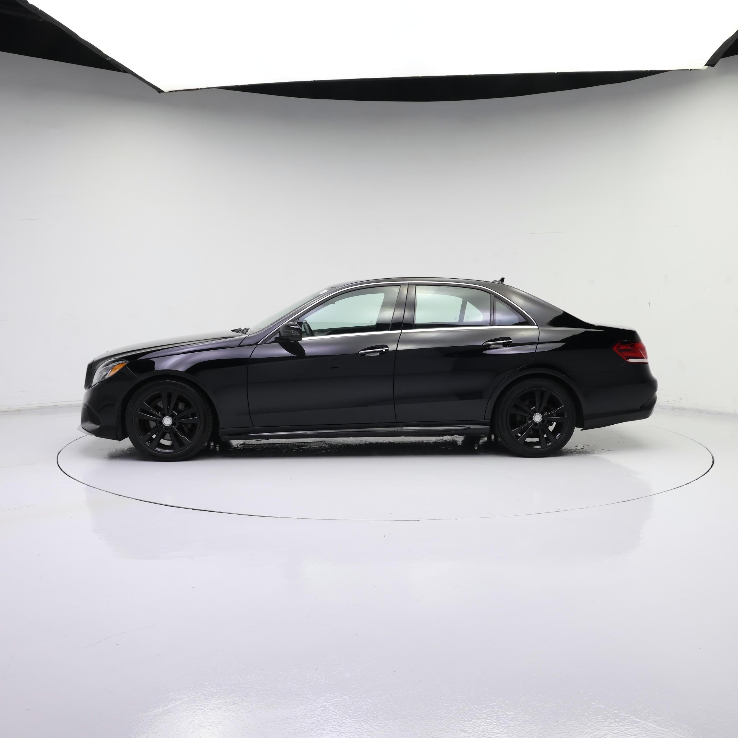 Thumbnail: 2016 Mercedes-Benz E-Class - 3