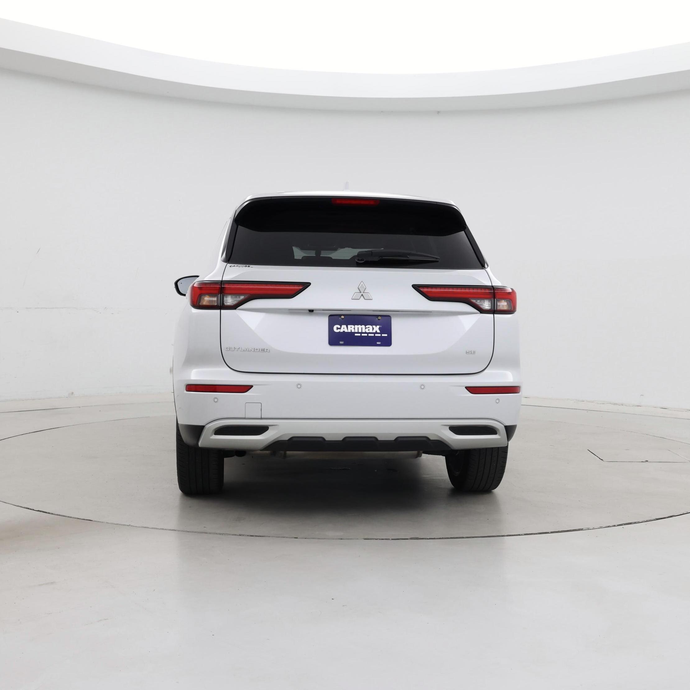 Thumbnail: 2024 Mitsubishi Outlander - 6