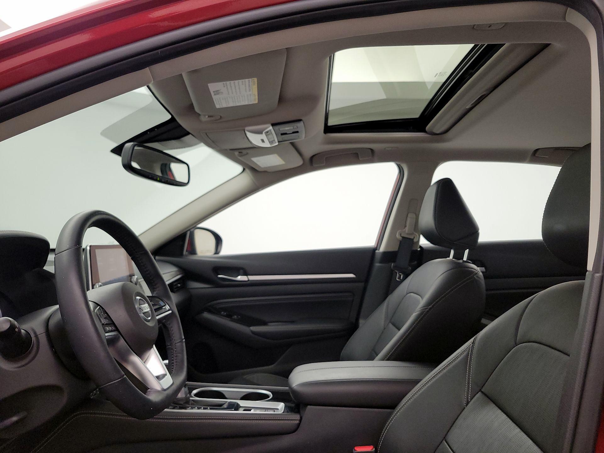 Thumbnail: 2020 Nissan Altima - 19