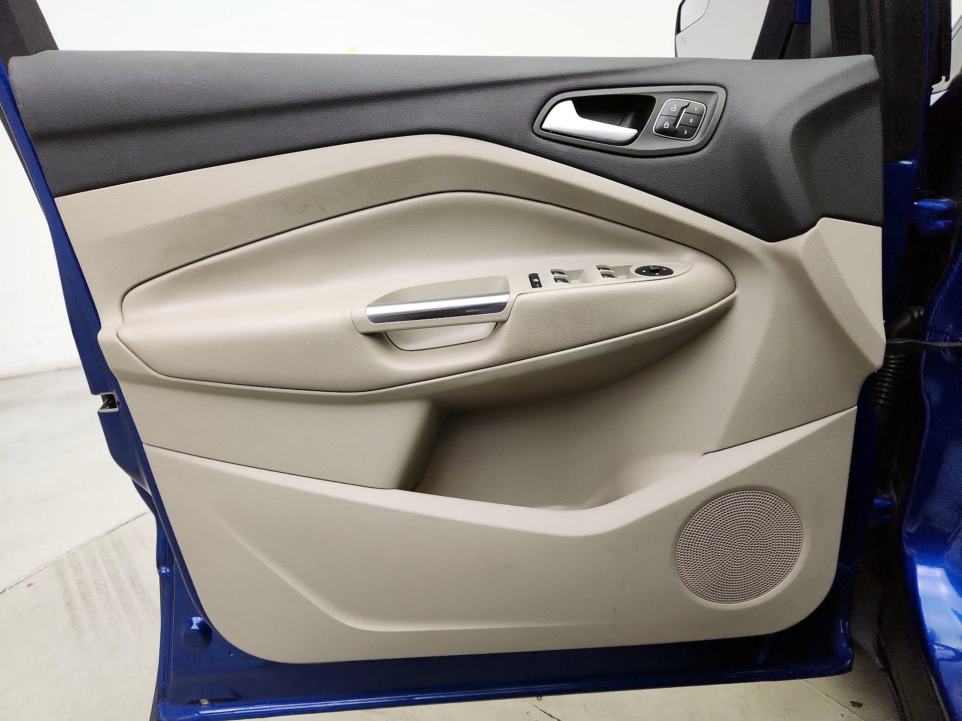 Thumbnail: 2019 Ford Escape - 12
