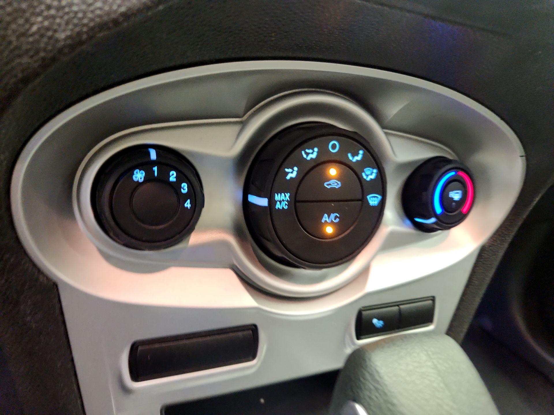 Thumbnail: 2018 Ford Fiesta - 16