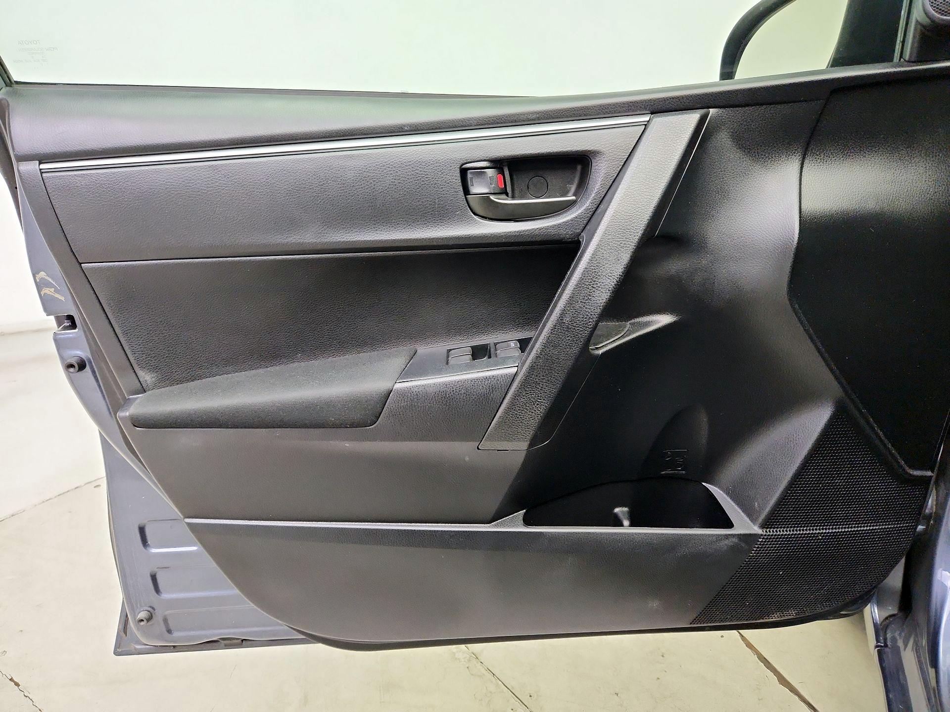 Thumbnail: 2016 Toyota Corolla - 12