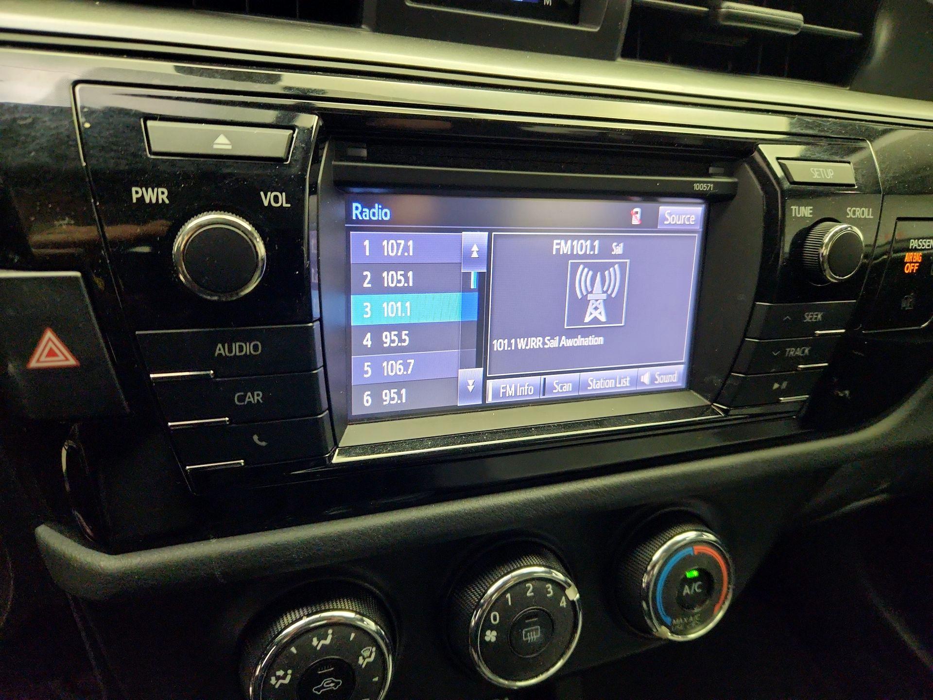 Thumbnail: 2016 Toyota Corolla - 14